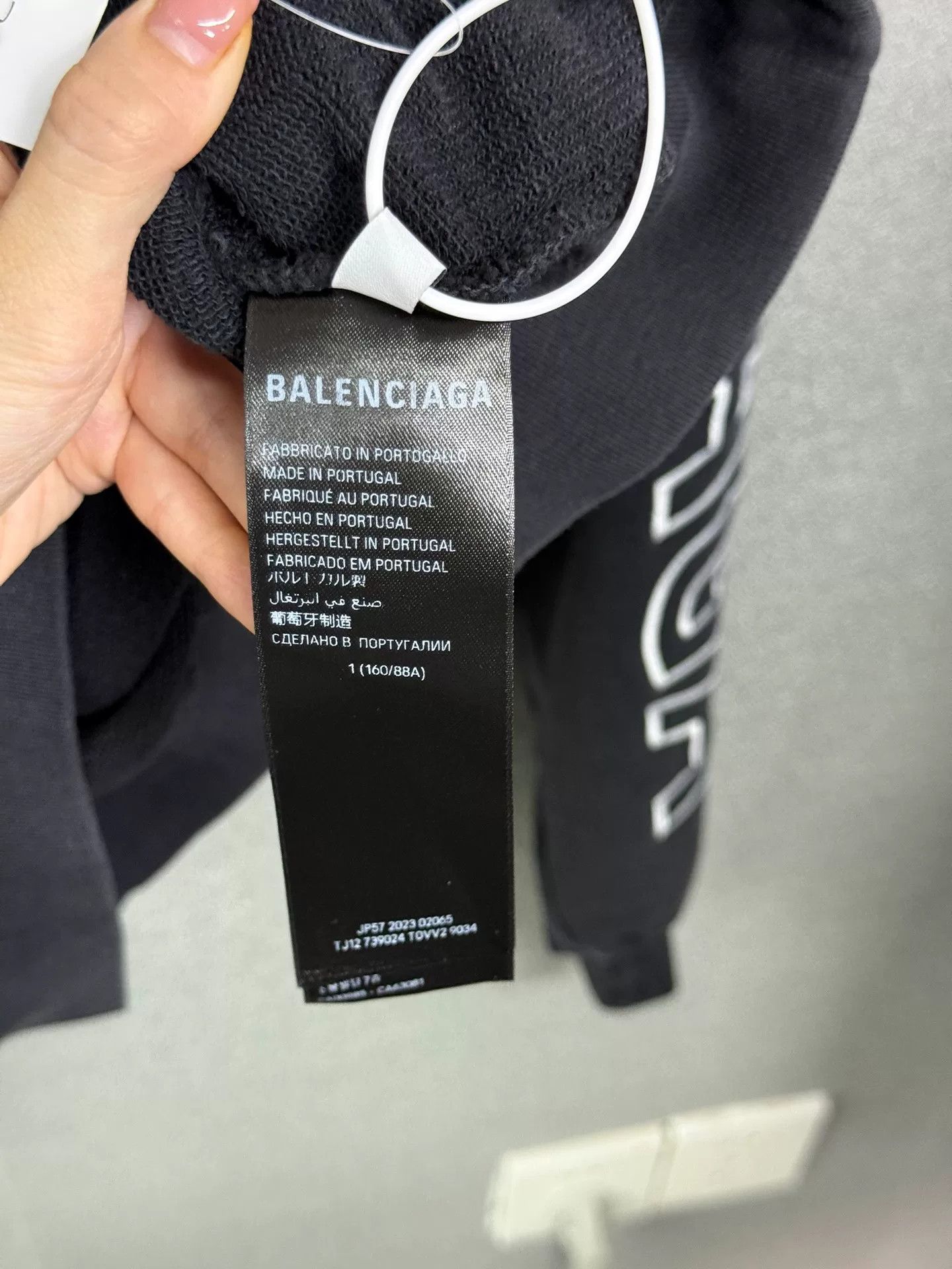 Balenciaga Balenciaga Side Logo Embroidered Sweater Size US M / EU 48-50 / 2 - 5 Thumbnail