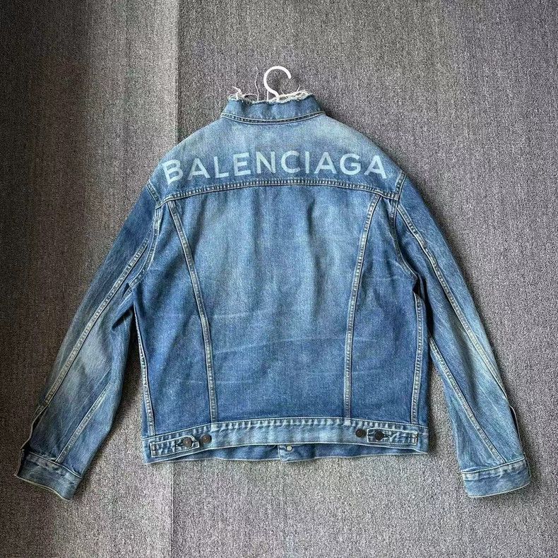 Balenciaga Balenciaga Blue Denim Jacket with Back Logo Size US S / EU 44-46 / 1 - 2 Thumbnail
