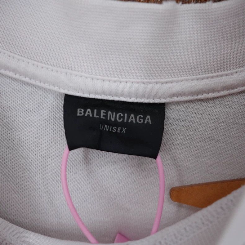 Balenciaga Balenciaga Distressed Logo Short Sleeve Tee Size US S / EU 44-46 / 1 - 3 Thumbnail