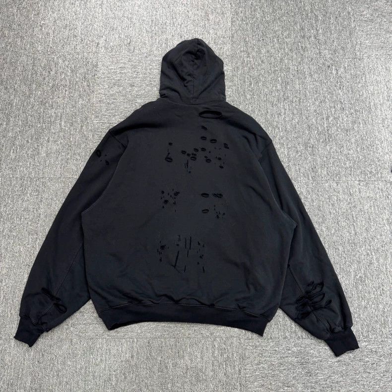 Balenciaga Balenciaga Distressed Print Hoodie Size US XXS / EU 40 - 5 Thumbnail