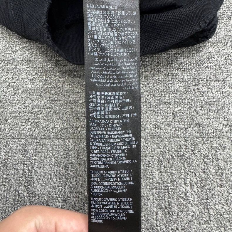 Balenciaga Balenciaga Distressed Print Hoodie Size US XXS / EU 40 - 4 Thumbnail