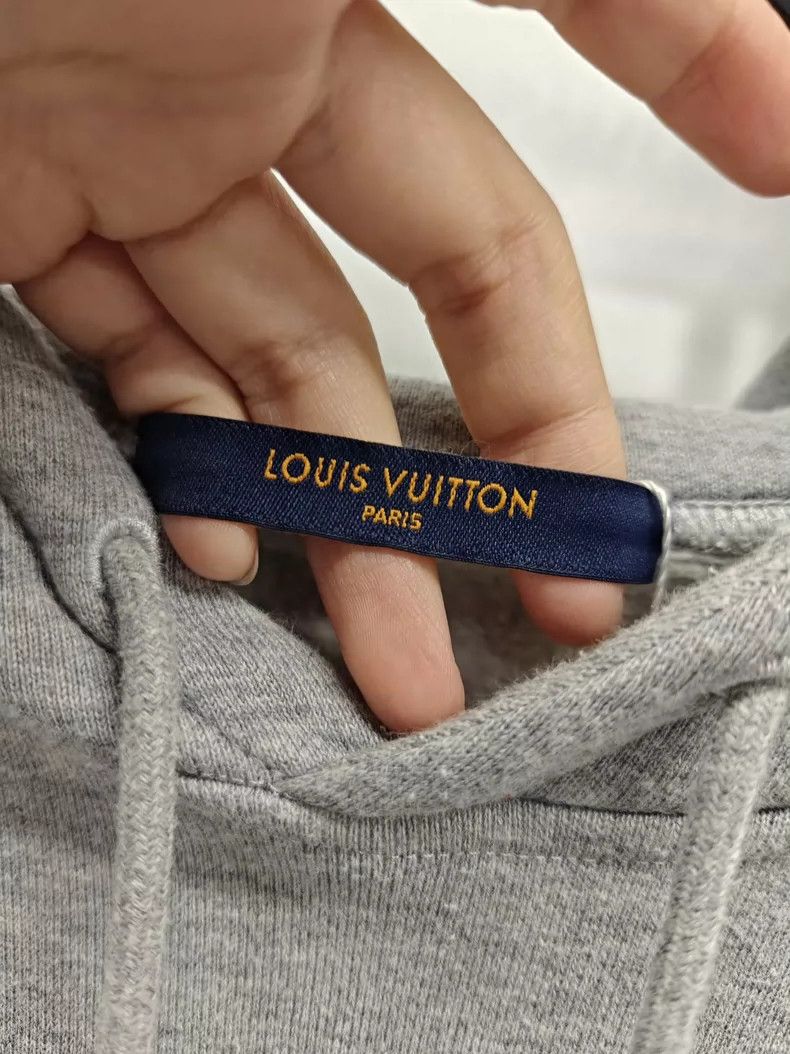 Louis Vuitton Louis Vuitton Gray Ink Portrait Hoodie Size US S / EU 44-46 / 1 - 6 Thumbnail