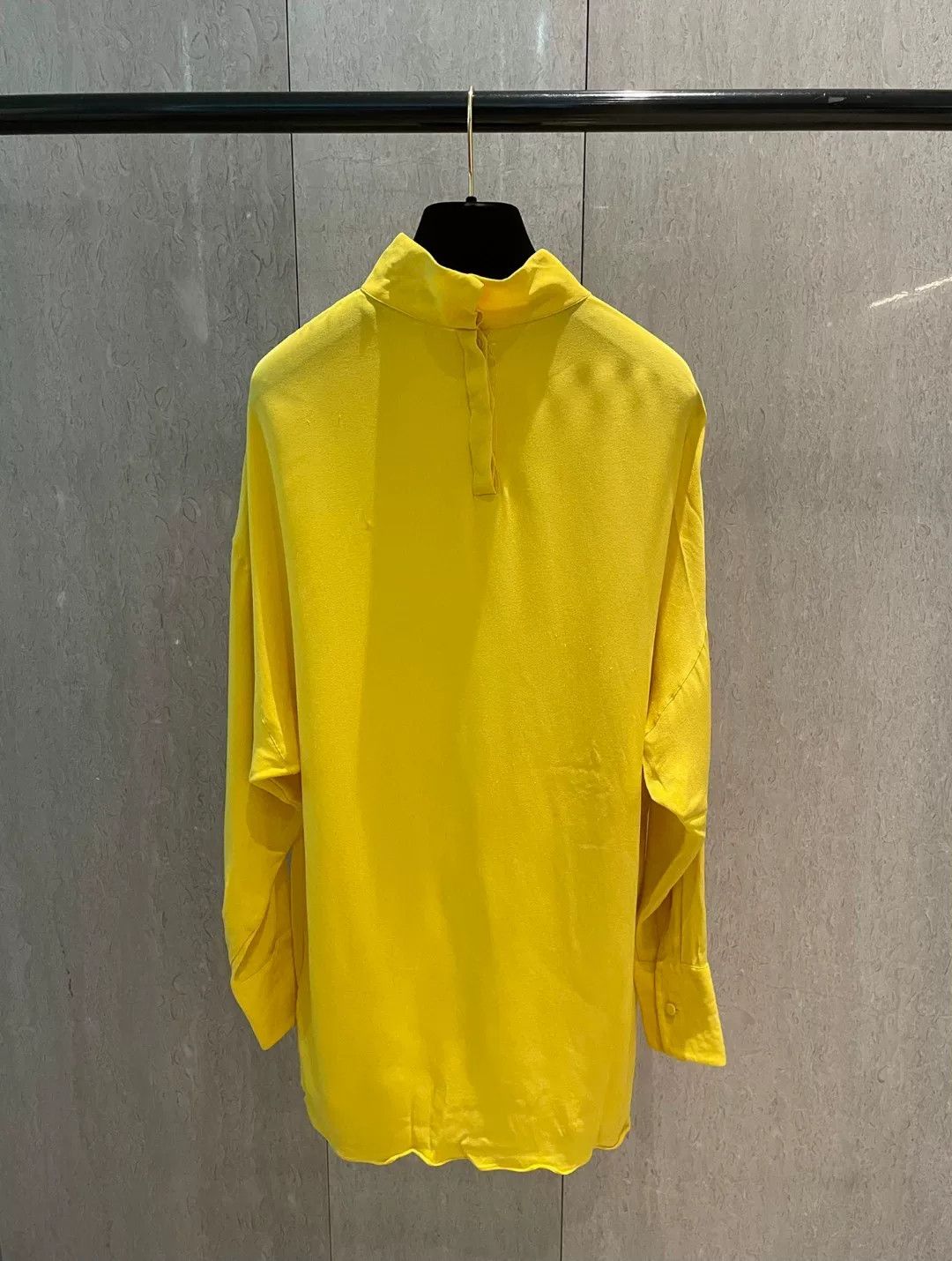 Valentino Valentino Yellow Turtleneck Top Size US S / EU 44-46 / 1 - 4 Thumbnail