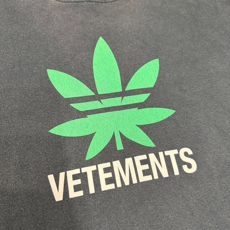 Vetements Vetements x Adidas Three Leaves Fake Two-Piece Spliced Tshirt Size US L / EU 52-54 / 3 - 2 Thumbnail