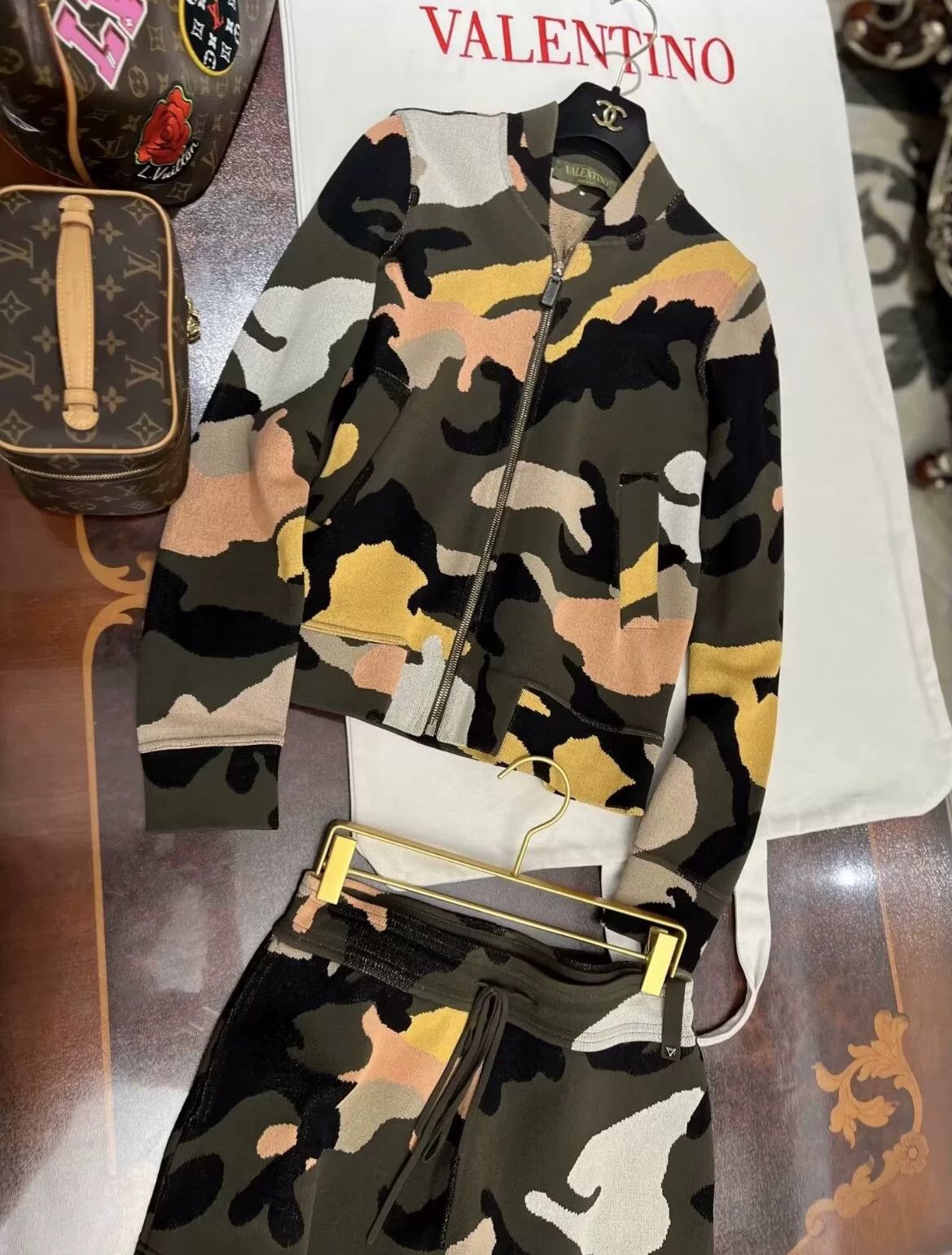 Valentino Valentino Camo Jacket & Shorts Set Size US XS / EU 42 / 0 - 4 Thumbnail