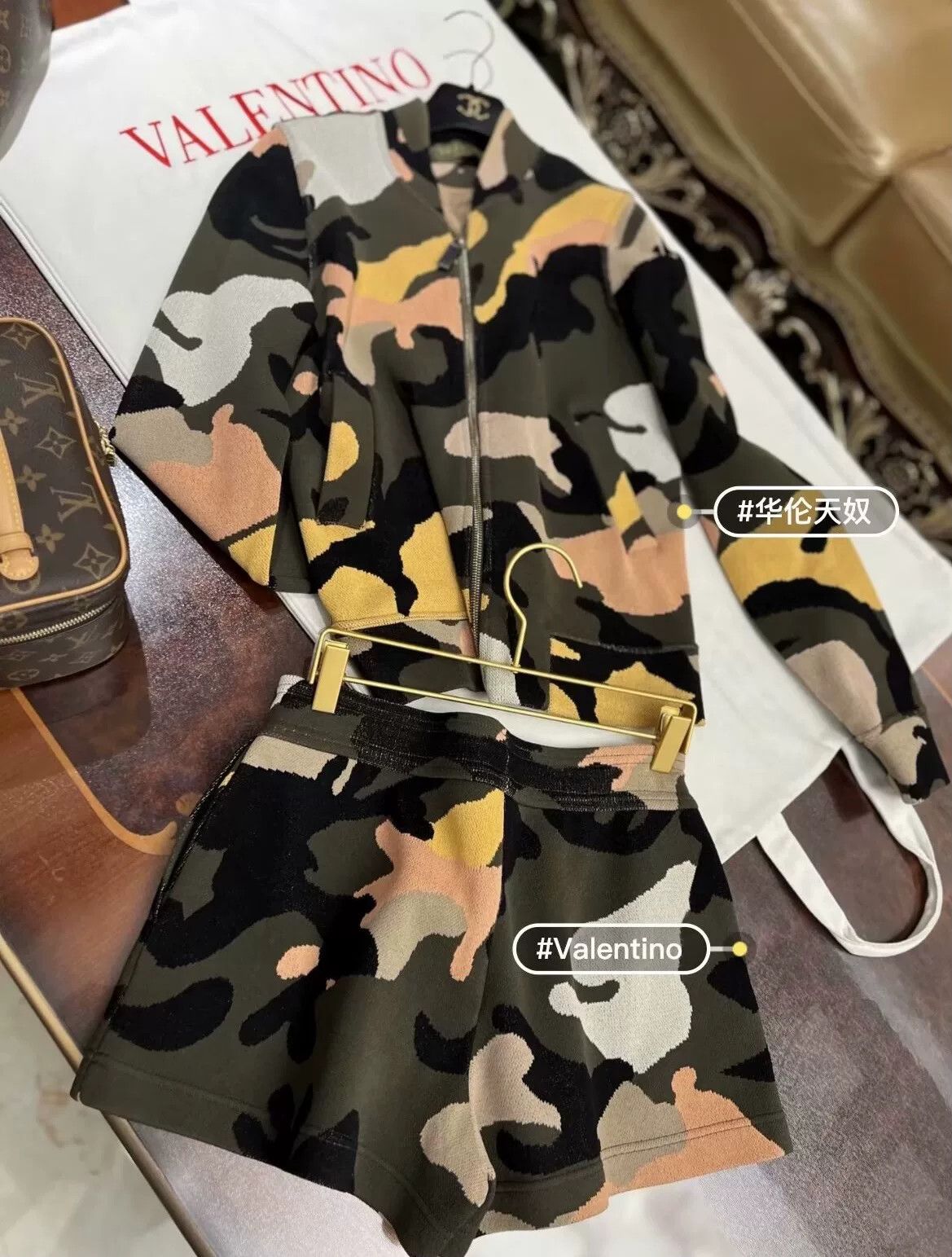 Valentino Valentino Camo Jacket & Shorts Set Size US XS / EU 42 / 0 - 2 Thumbnail