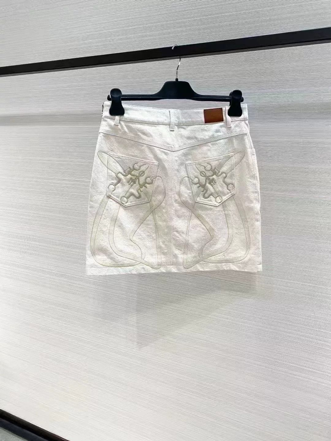 Hermes Hermes Embroidered Logo Skirt Size 36 Size US 36 / EU 52 - 2 Thumbnail