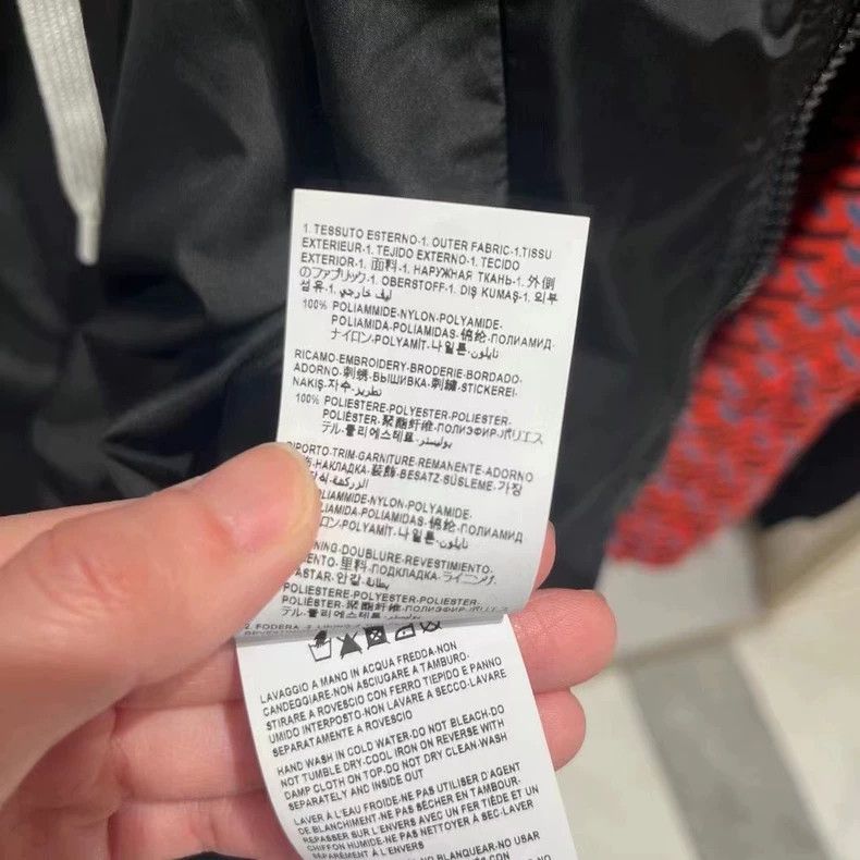 Versace Versace Men's Nylon Jacket Size 46 Size US S / EU 44-46 / 1 - 5 Thumbnail