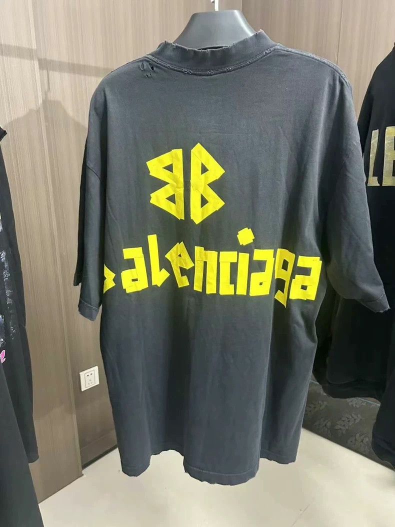 Balenciaga Balenciaga Tape Logo Short Sleeve T-shirt Size US S / EU 44-46 / 1 - 3 Thumbnail