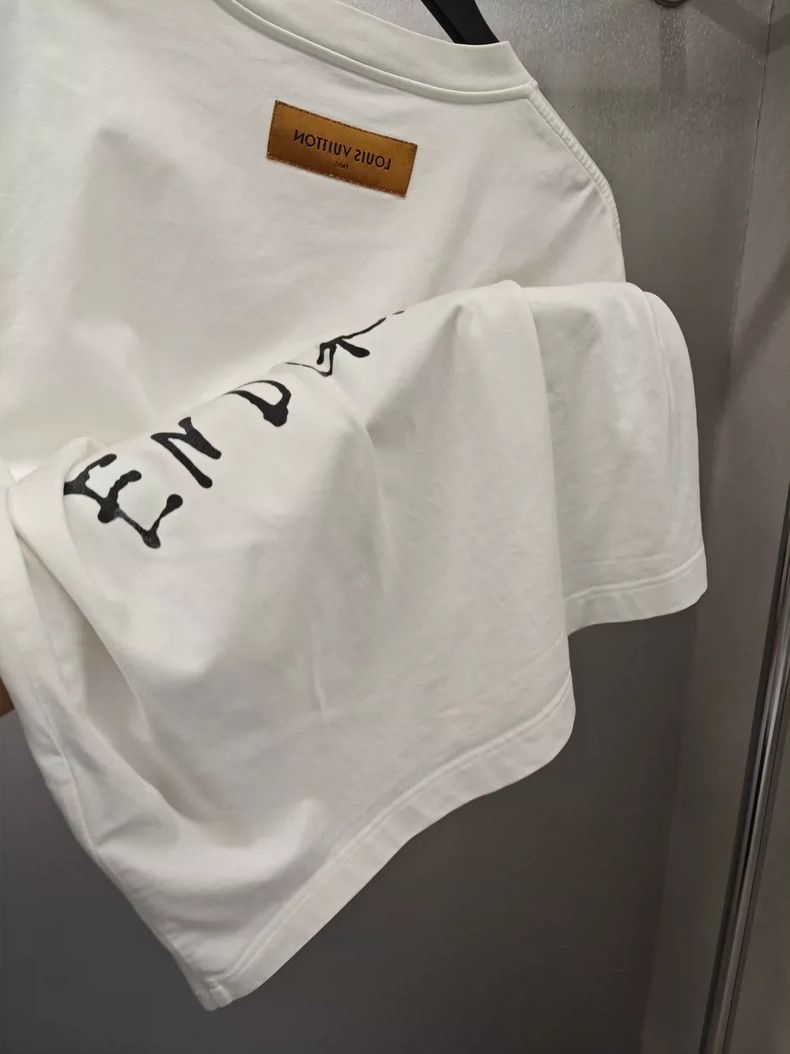 Louis Vuitton Louis Vuitton White Graphic Short Sleeve S Size US S / EU 44-46 / 1 - 7 Thumbnail