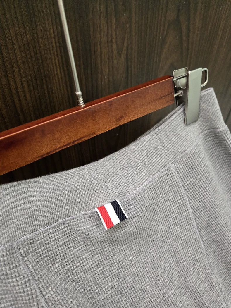 Thom Browne THOM BROWNE 4-Stripe Knit Joggers Size US 28 / EU 44 - 6 Thumbnail