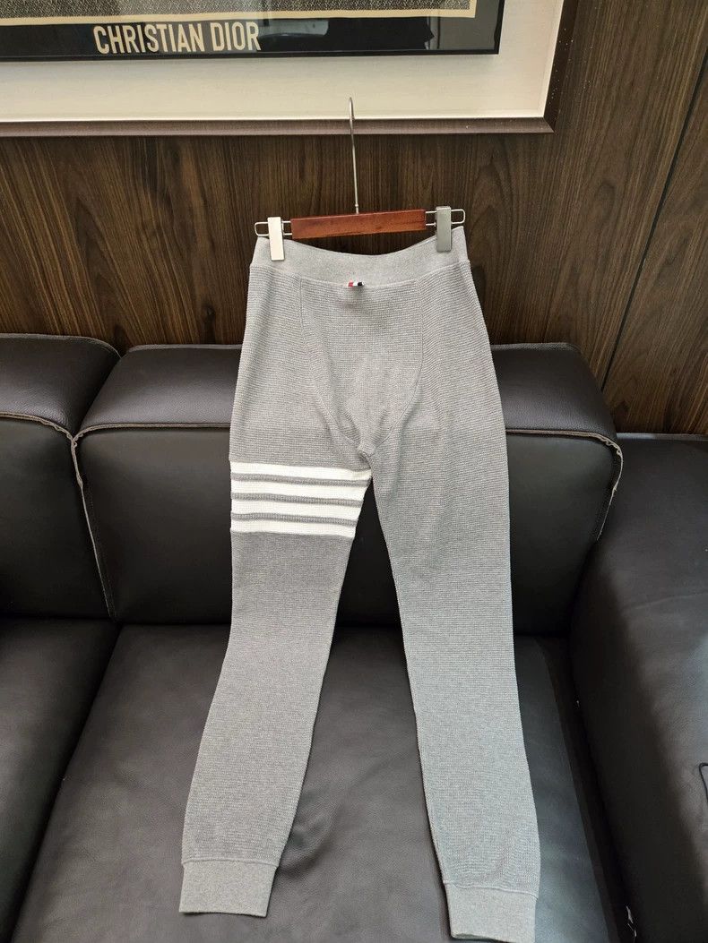 Thom Browne THOM BROWNE 4-Stripe Knit Joggers Size US 28 / EU 44 - 2 Thumbnail