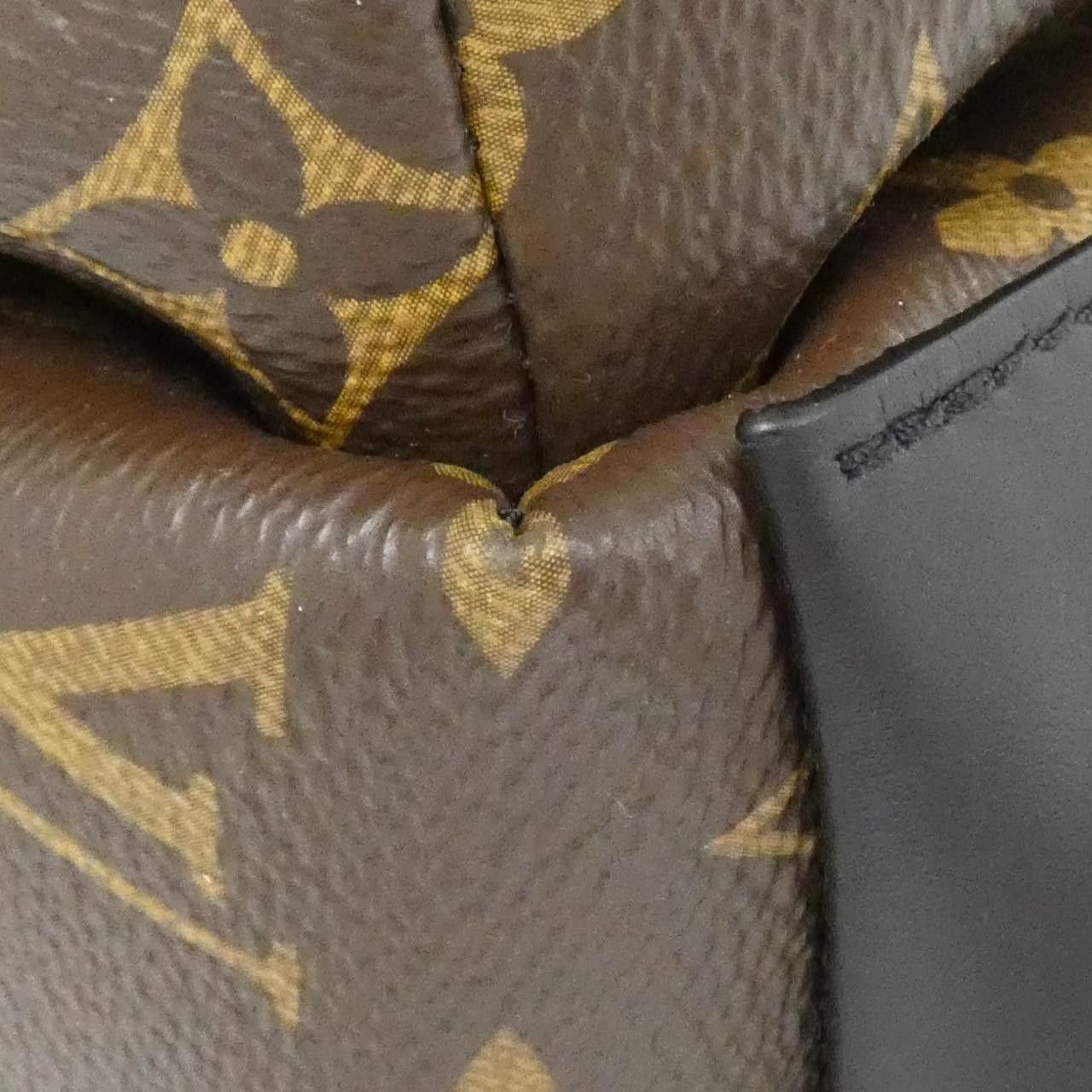 Louis Vuitton Louis Vuitton Louis Vuitton Discovery Monogram Backpack Canvas Backpack M46684 DUTY FREE for USA Size ONE SIZE - 3 Thumbnail