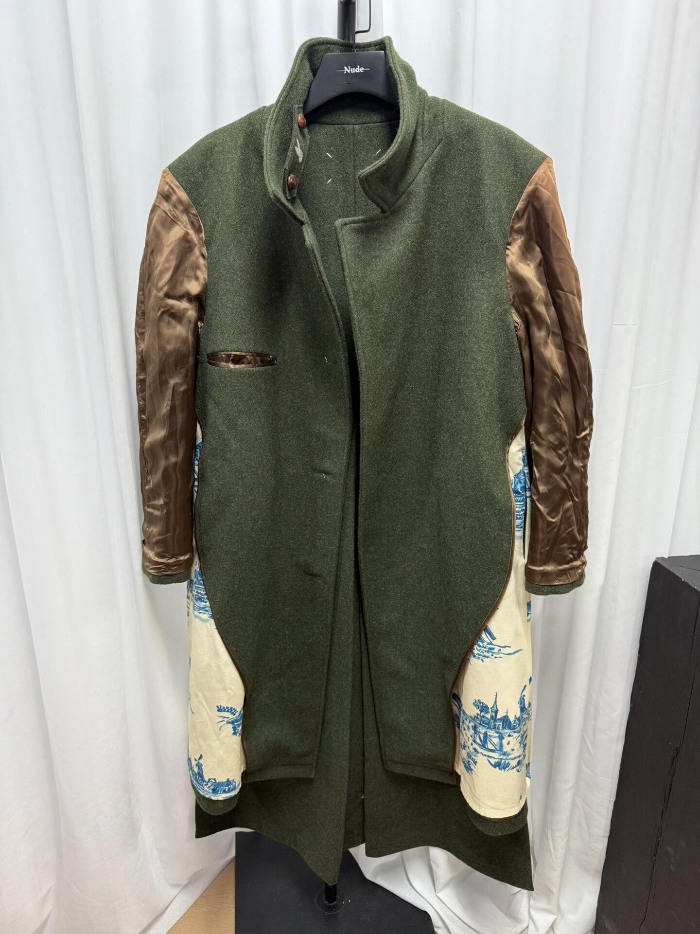 Maison Margiela thick wool coat with unique design Size L / US 10 / IT 46 - 3 Thumbnail