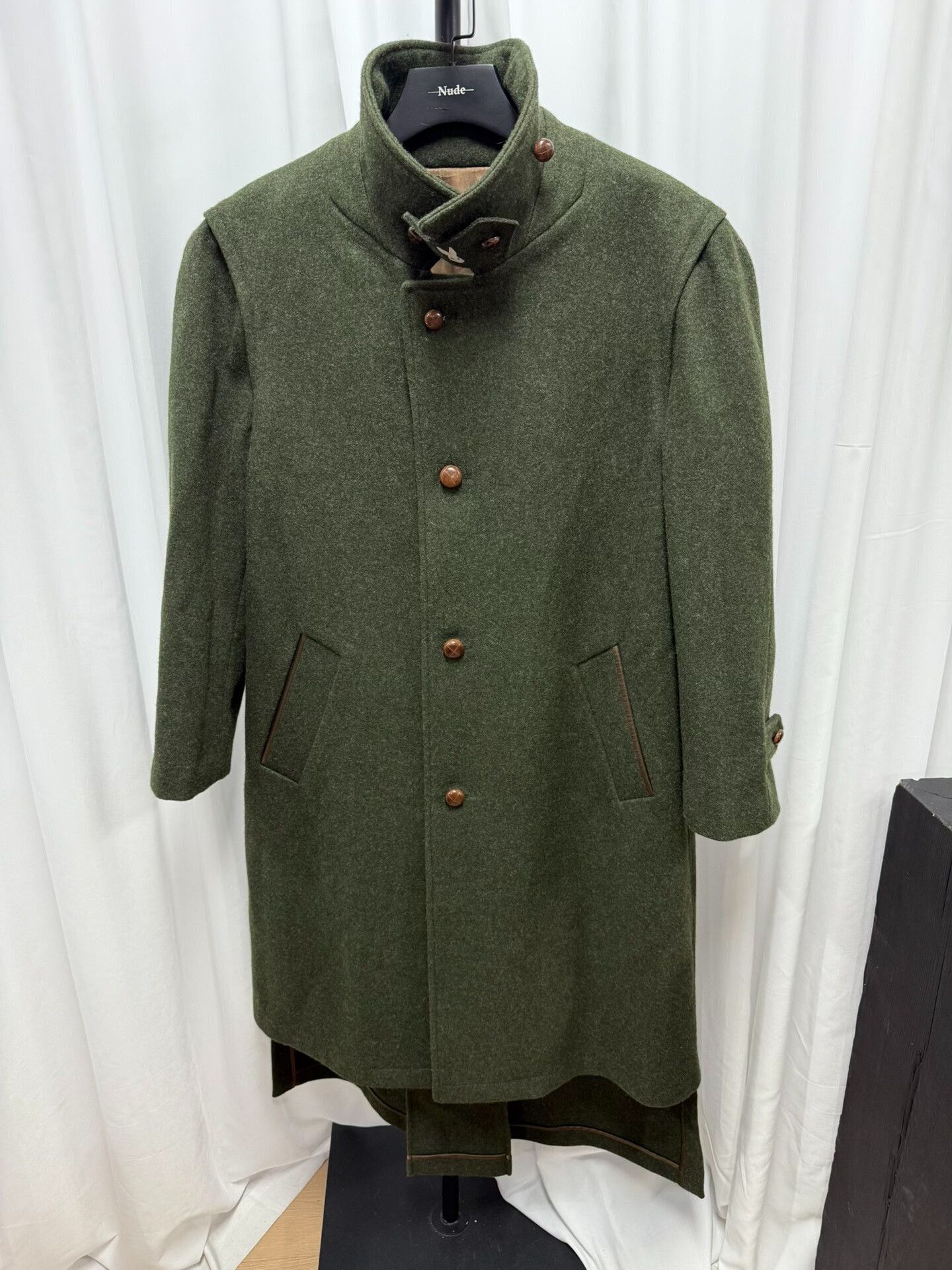 Maison Margiela thick wool coat with unique design Size L / US 10 / IT 46 - 4 Thumbnail