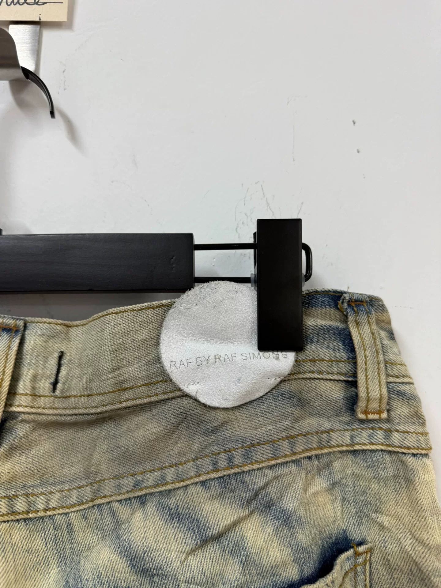 Raf Simons raf simons water-washed denim pants size M Size US 34 / EU 50 - 9 Thumbnail