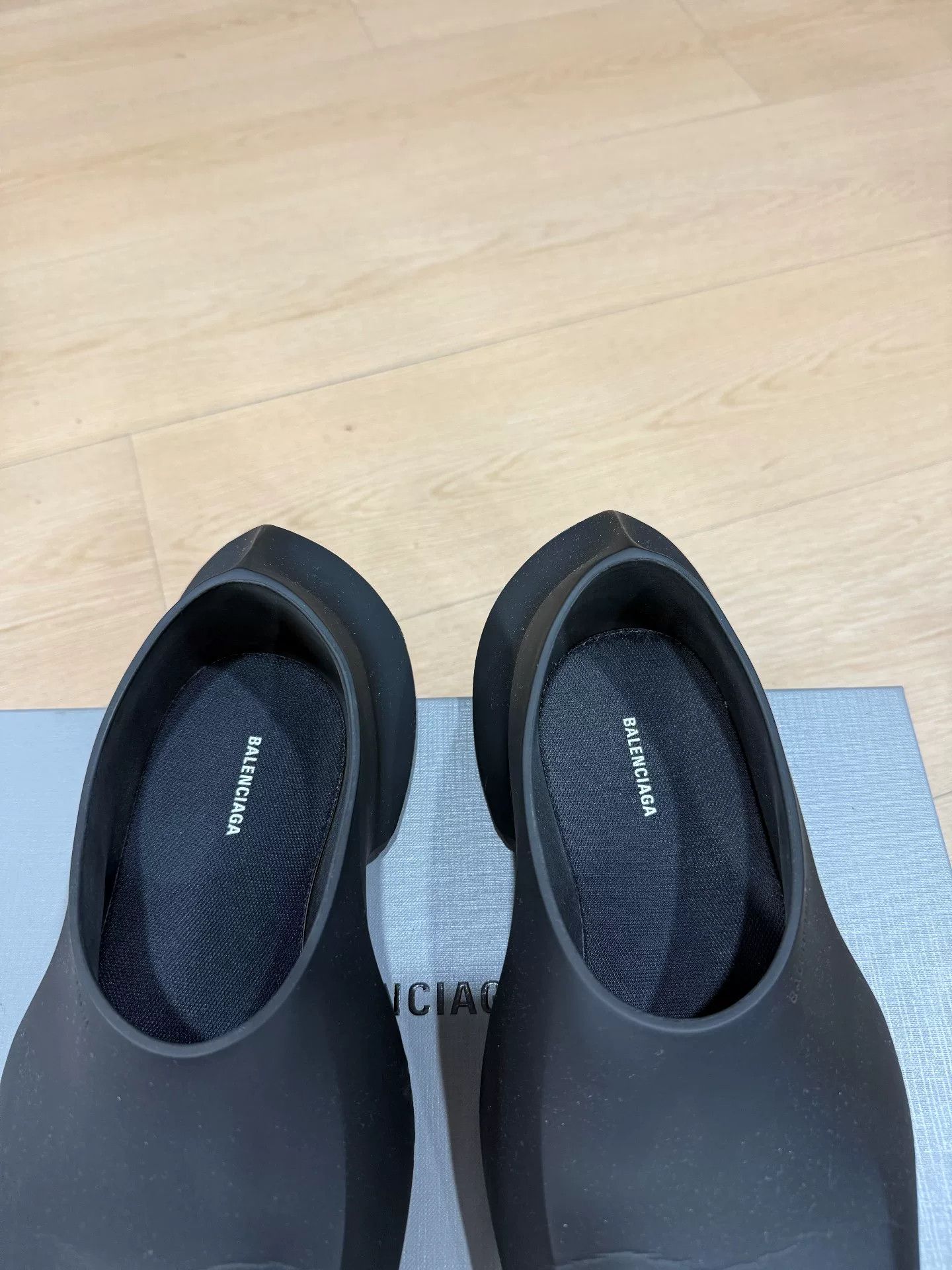 Balenciaga balenciaga matte space shoes size 40 Size US 10 / EU 43 - 4 Thumbnail