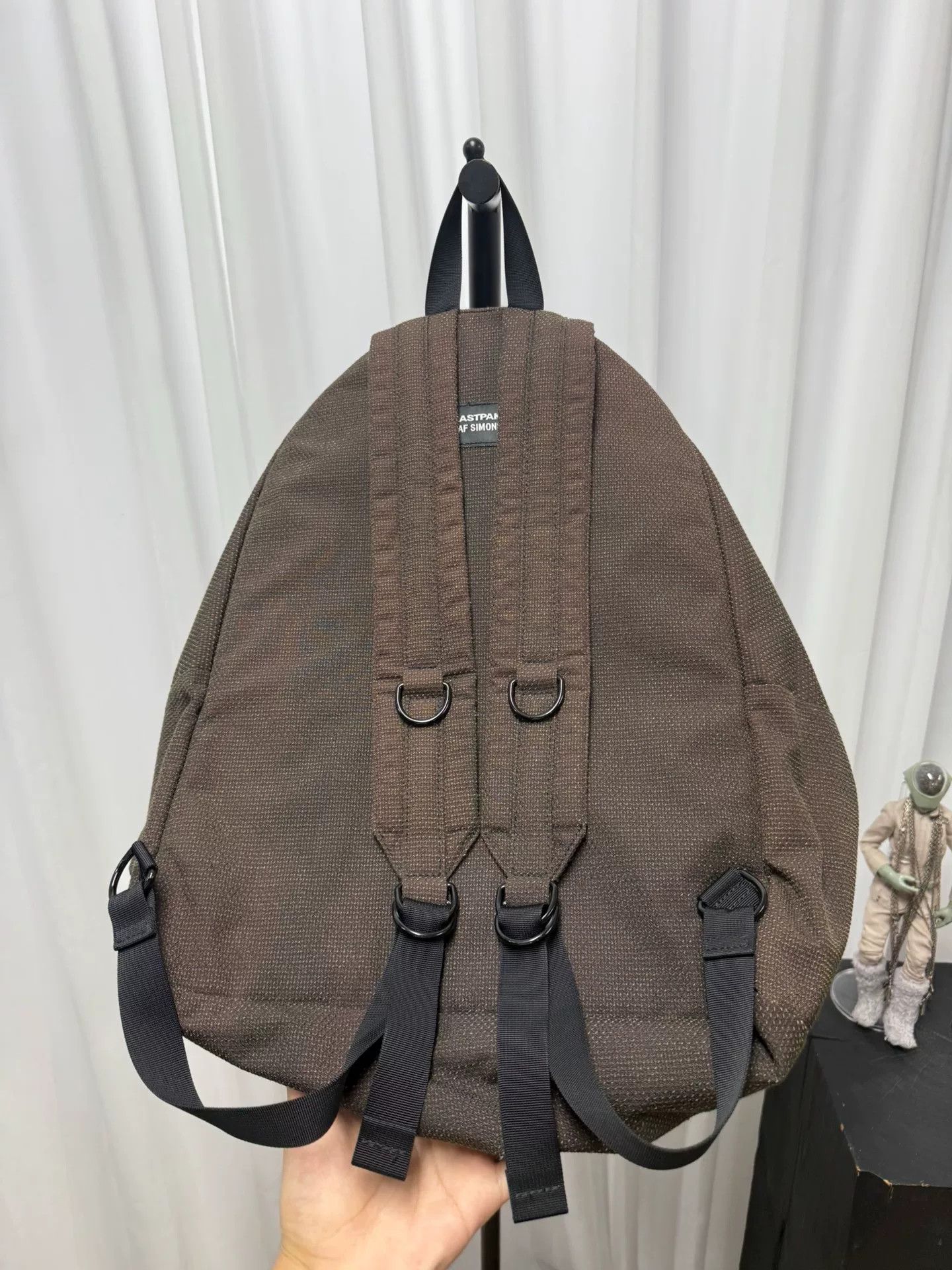 Raf Simons raf simons plush chain backpack in brown Size ONE SIZE - 7 Thumbnail