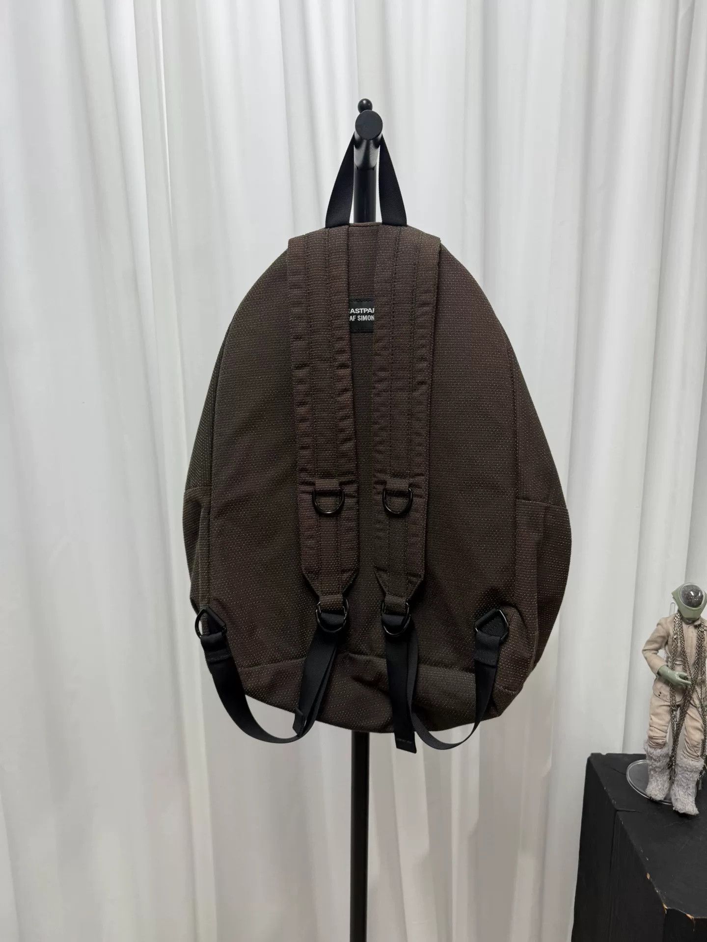 Raf Simons raf simons plush chain backpack in brown Size ONE SIZE - 5 Thumbnail