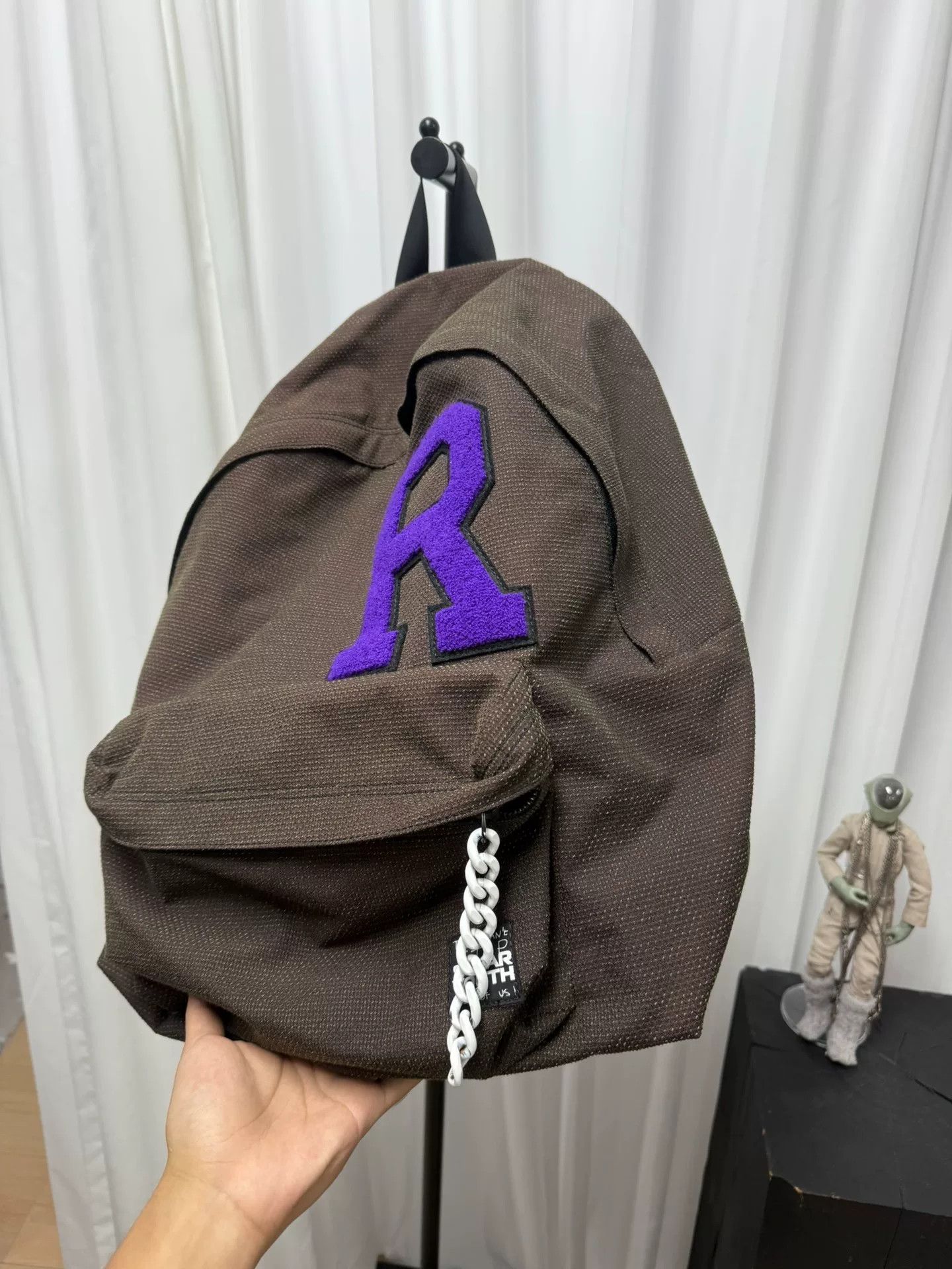 Raf Simons raf simons plush chain backpack in brown Size ONE SIZE - 3 Thumbnail