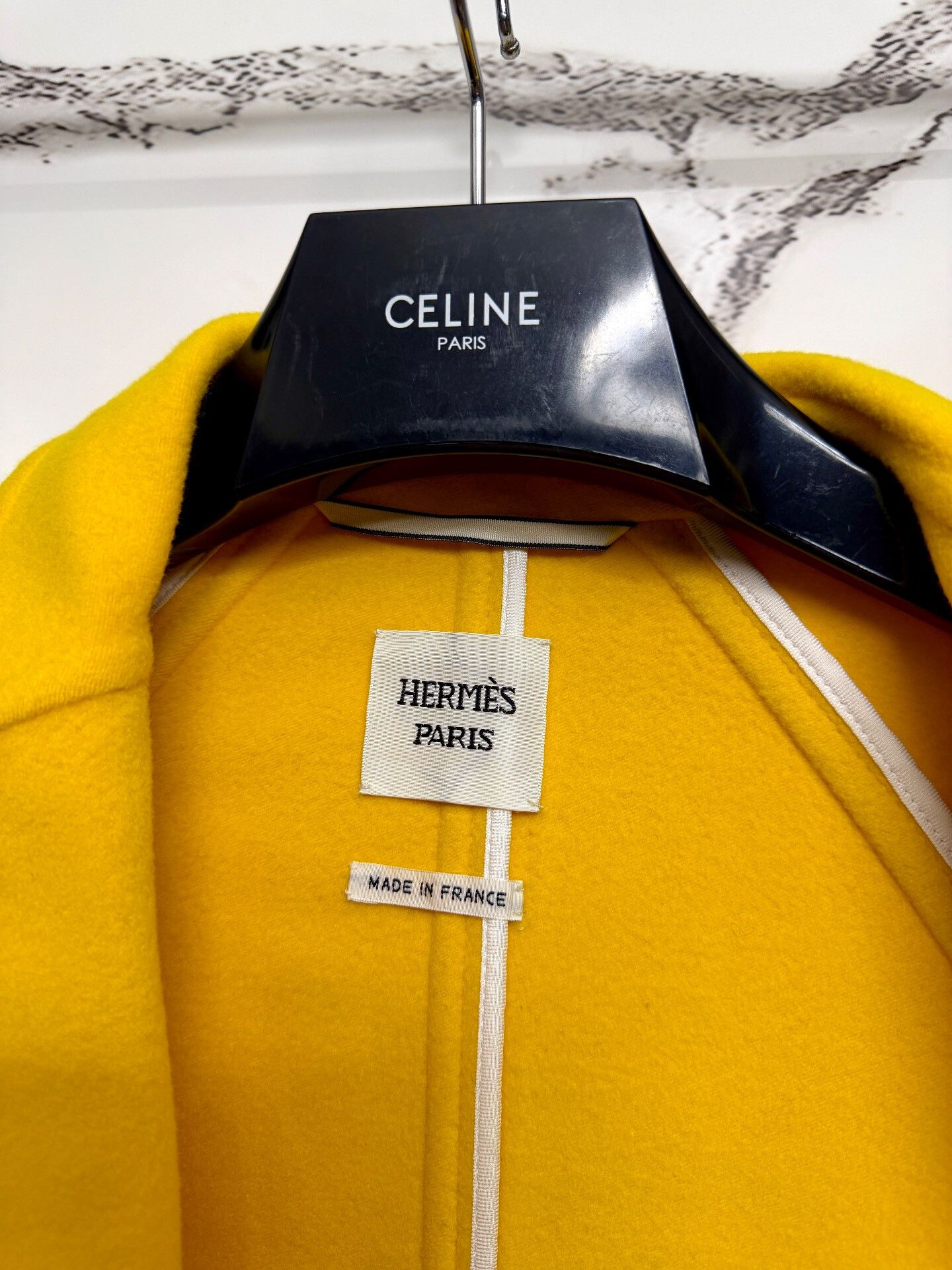 Hermes hermes white coat with yellow collar Size S / US 4 / IT 40 - 3 Thumbnail