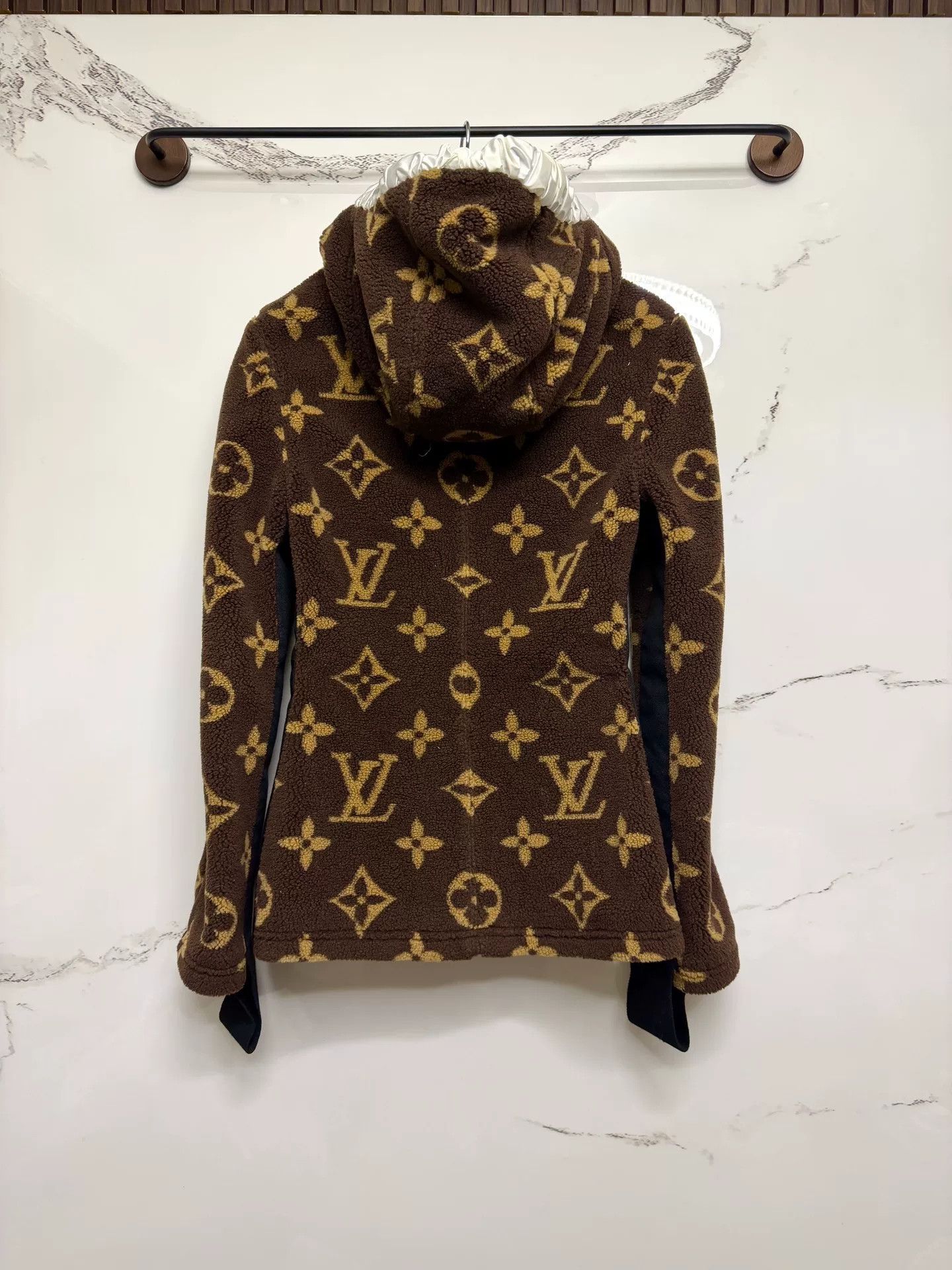 Louis Vuitton brown printed teddy jacket by louis vuitton Size S / US 4 / IT 40 - 3 Thumbnail