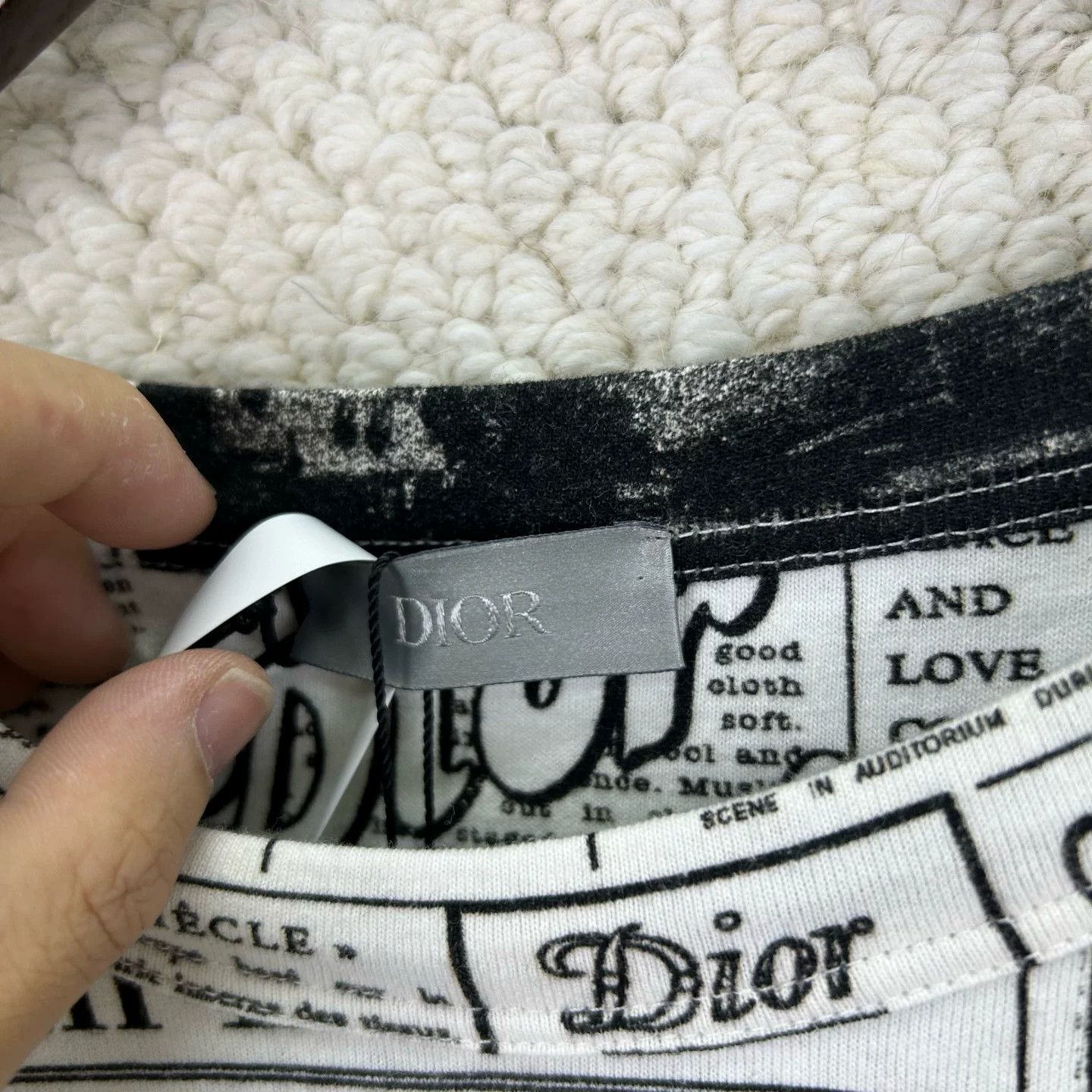 Dior dior newspaper print short sleeve t-shirt Size US XL / EU 56 / 4 - 3 Thumbnail
