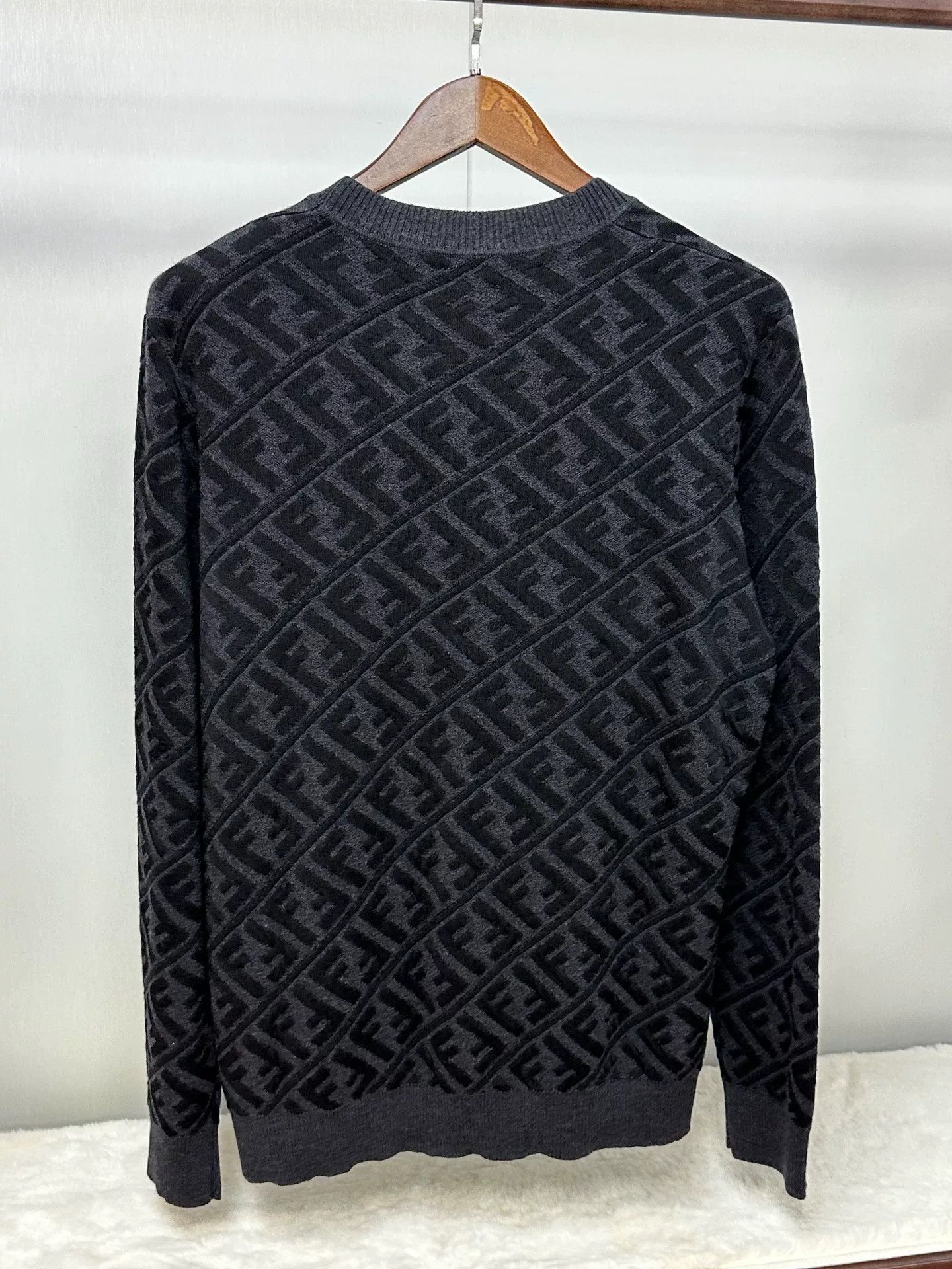 Fendi new fendi sweater size 52 for sale Size US L / EU 52-54 / 3 - 2 Thumbnail