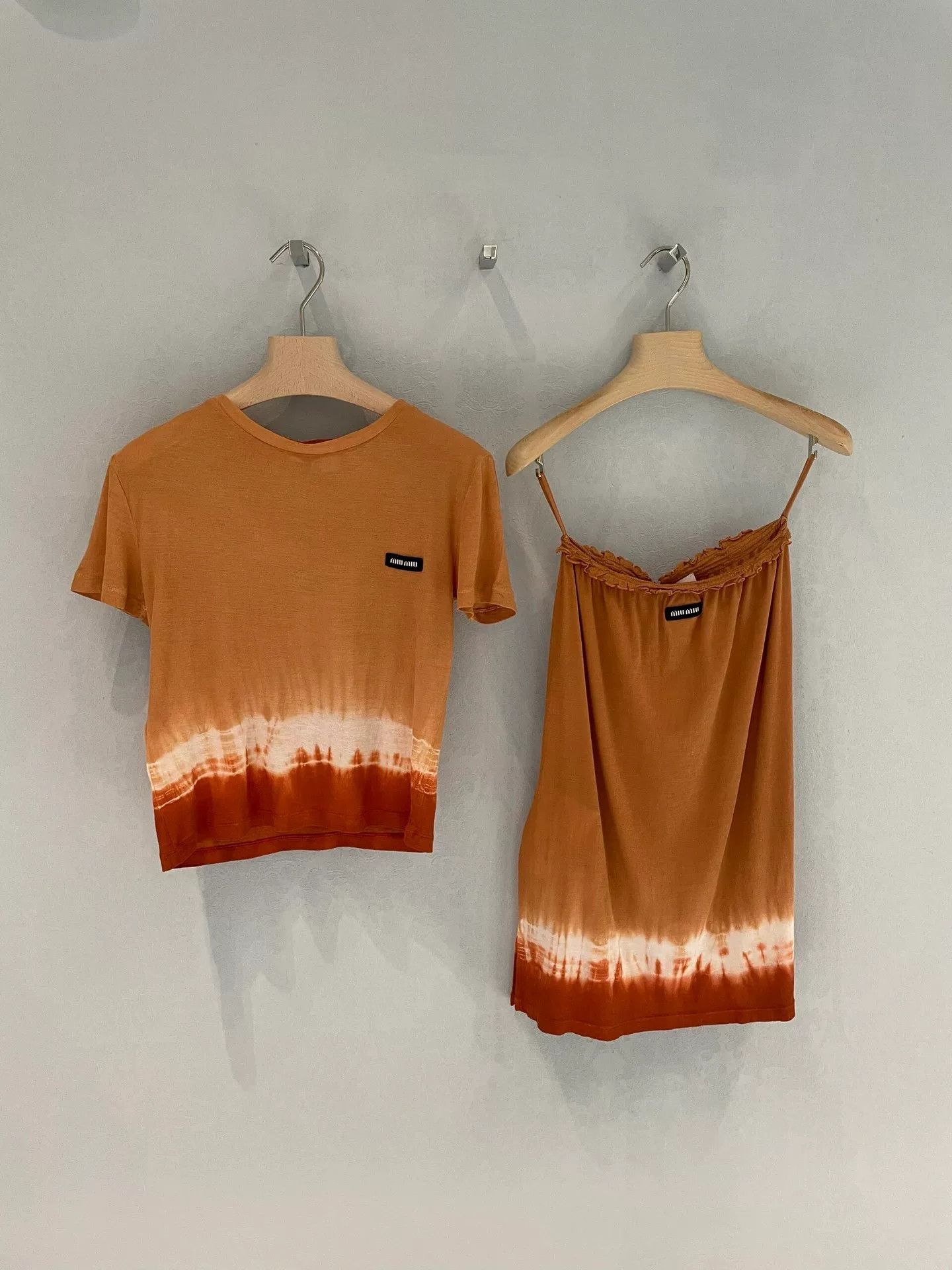 Miu Miu miumiu orange gradient t-shirt for women Size US XS / EU 42 / 0 - 4 Thumbnail