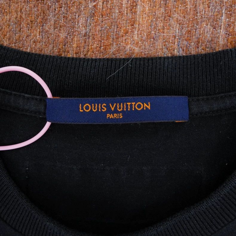 Louis Vuitton Louis Vuitton Graffiti Logo Short Sleeve Tee Size US XS / EU 42 / 0 - 3 Thumbnail
