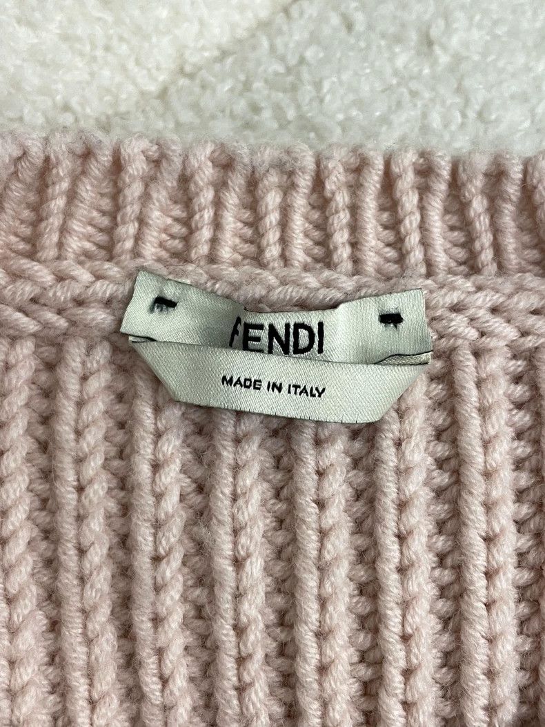 Fendi Fendi Pink Letter Sweater Size 40 Size US M / EU 48-50 / 2 - 7 Thumbnail