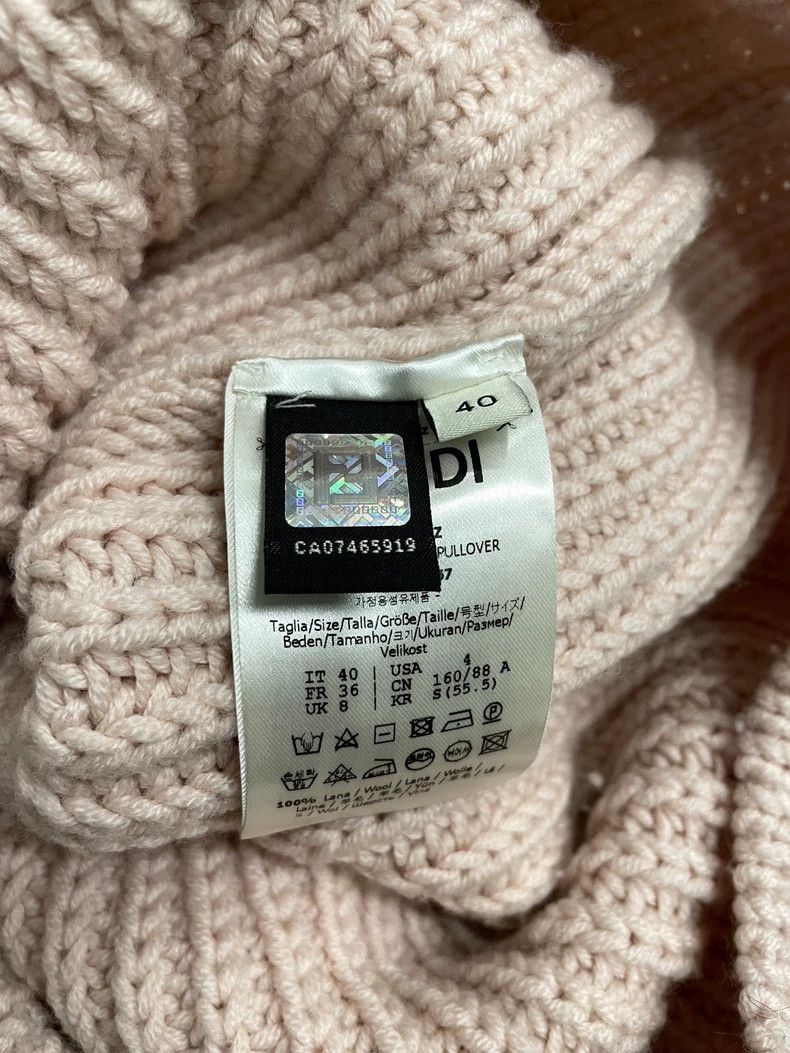 Fendi Fendi Pink Letter Sweater Size 40 Size US M / EU 48-50 / 2 - 8 Thumbnail