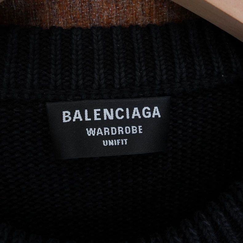 Balenciaga Balenciaga Double B Lock Embroidery Sweater Size US M / EU 48-50 / 2 - 3 Thumbnail
