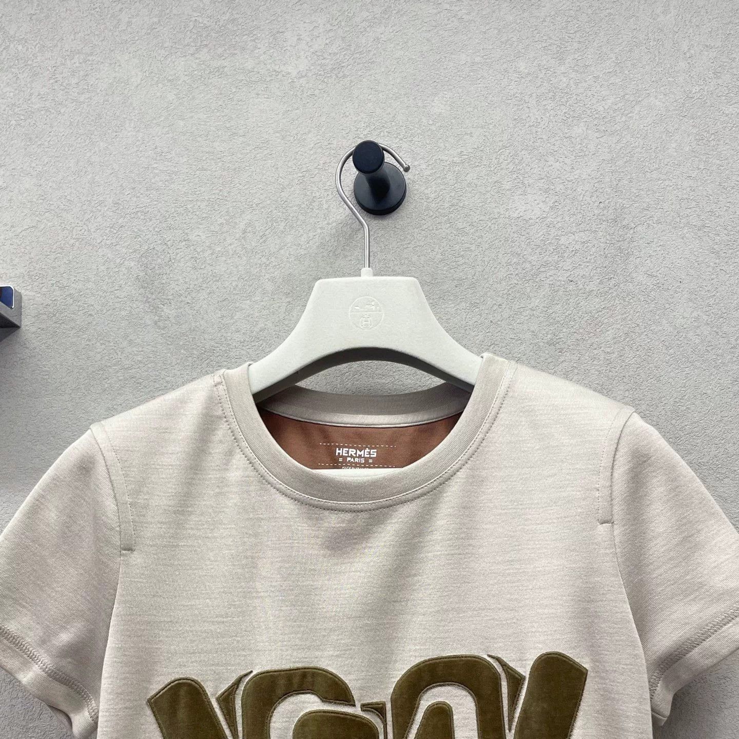 Hermes Hermes Beige Short Sleeve T-shirt Size US XS / EU 42 / 0 - 4 Thumbnail