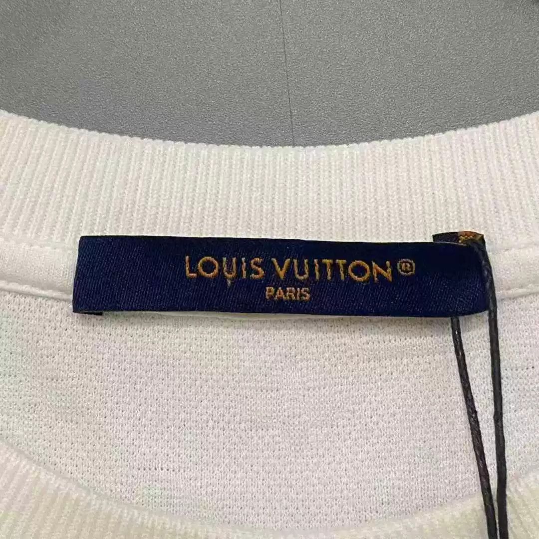 Louis Vuitton Louis Vuitton White Pocket Short Sleeve Top Size US S / EU 44-46 / 1 - 5 Thumbnail