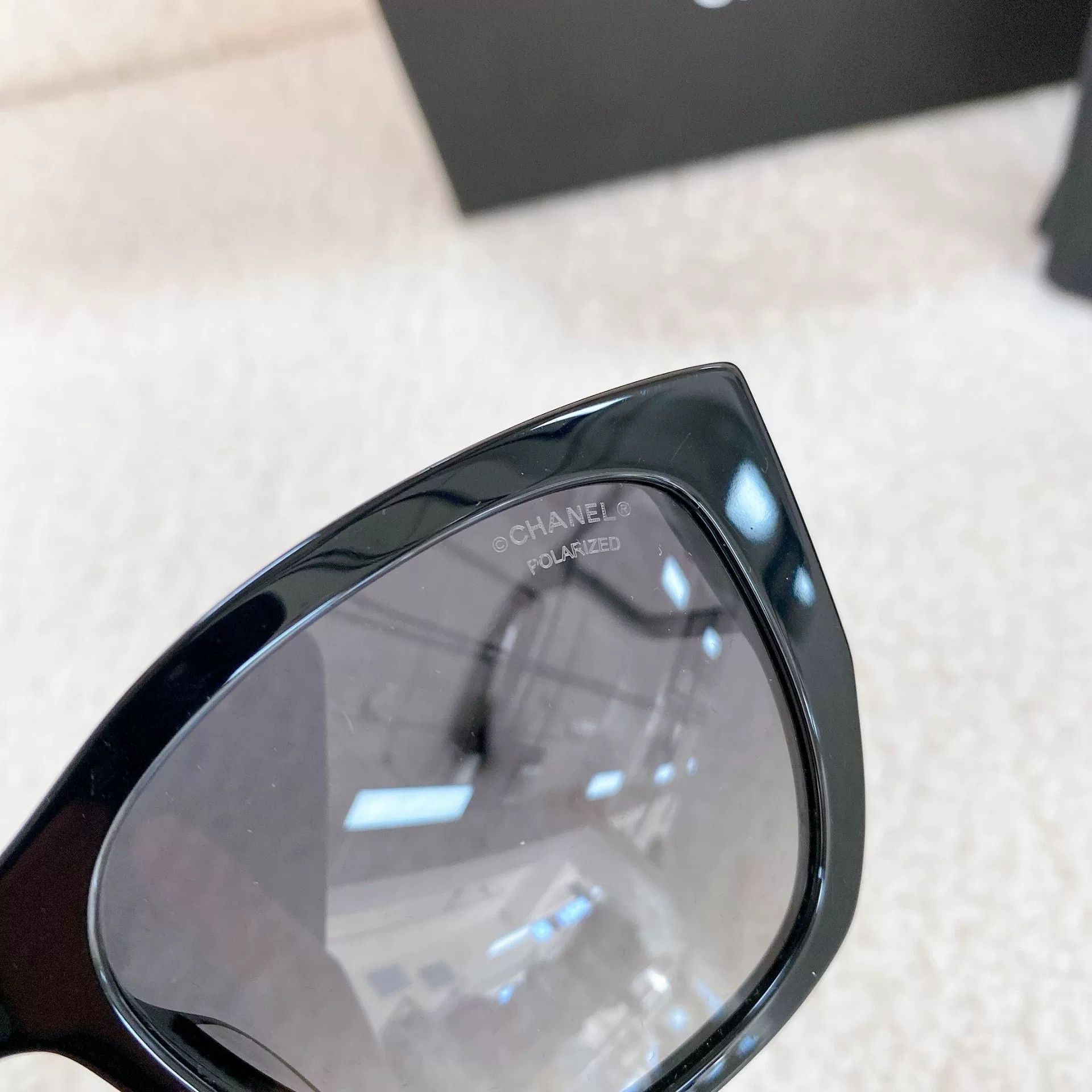 Chanel Chanel Black Sunglasses with CC Logo Size ONE SIZE - 7 Thumbnail