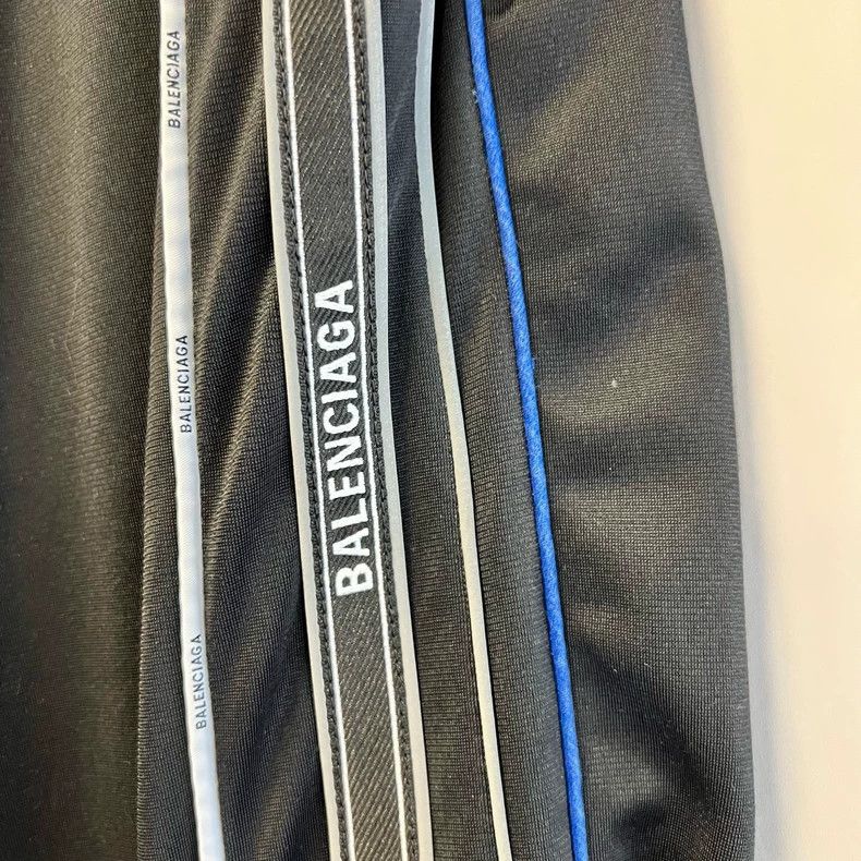 Balenciaga Balenciaga Side Logo Nylon Pants Size US 38 / EU 54 - 4 Thumbnail