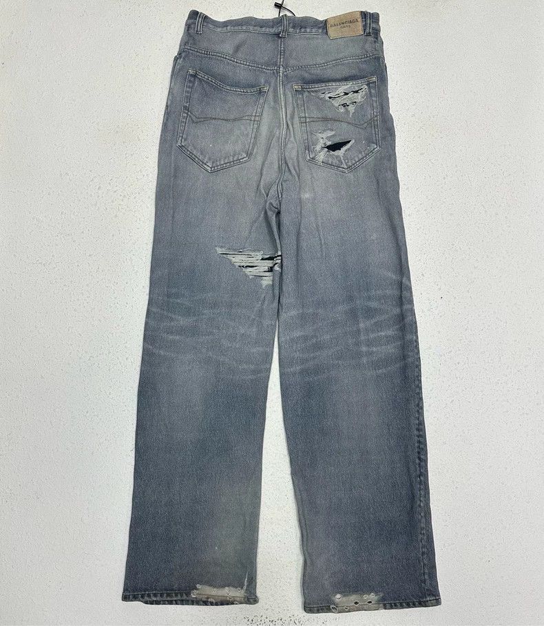 Balenciaga Balenciaga Distressed Denim Jeans Size US 26 / EU 42 - 2 Thumbnail