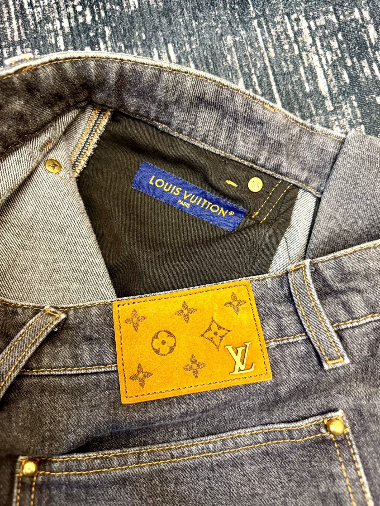 Louis Vuitton louis vuitton gray logo denim pants Size US 31 - 4 Thumbnail