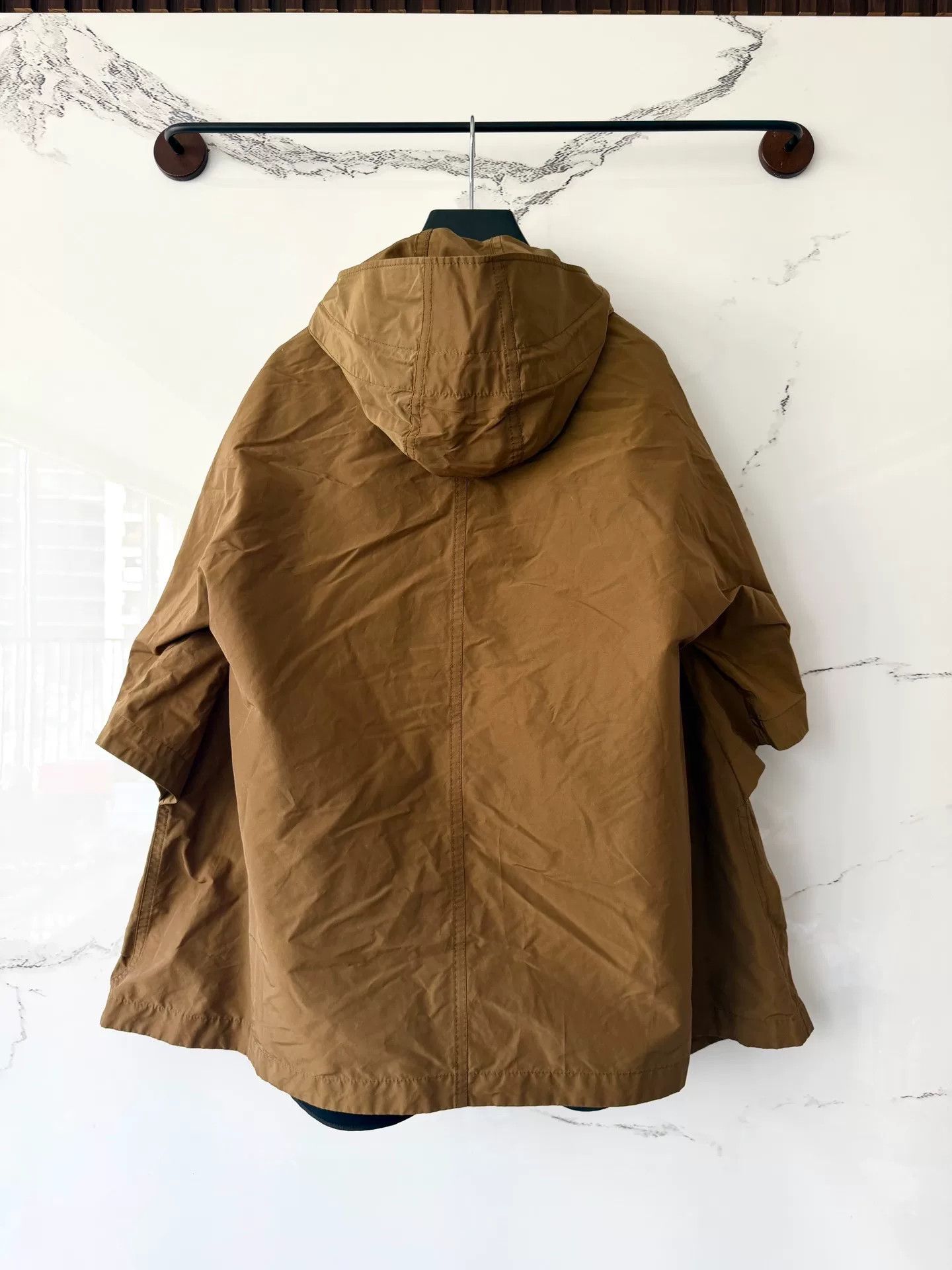 Louis Vuitton brown hooded zip-up cape jacket Size M / US 6-8 / IT 42-44 - 3 Thumbnail