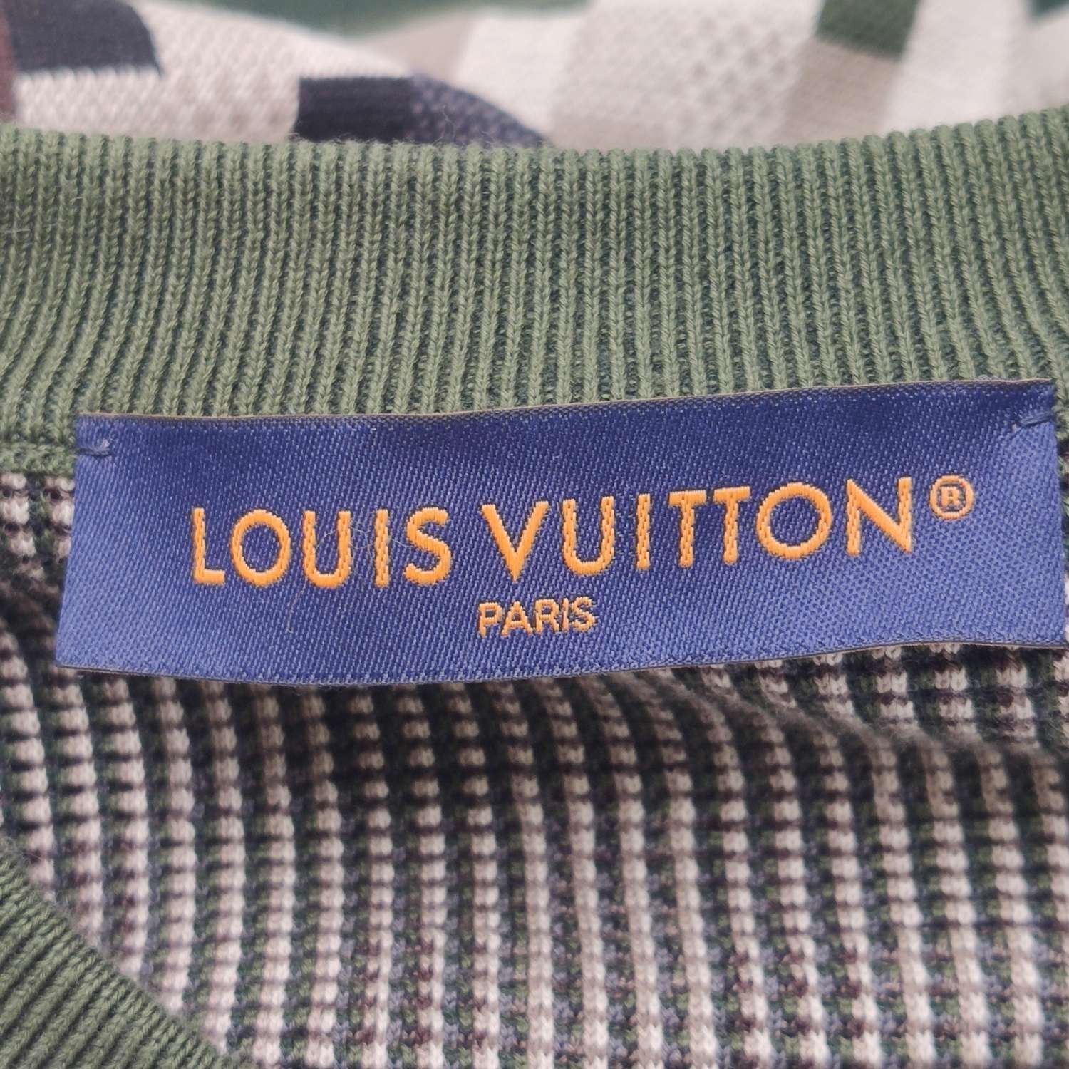 Louis Vuitton Louis Vuitton S Size Pixel Pattern Crewneck Sweater Size US S / EU 44-46 / 1 - 9 Thumbnail