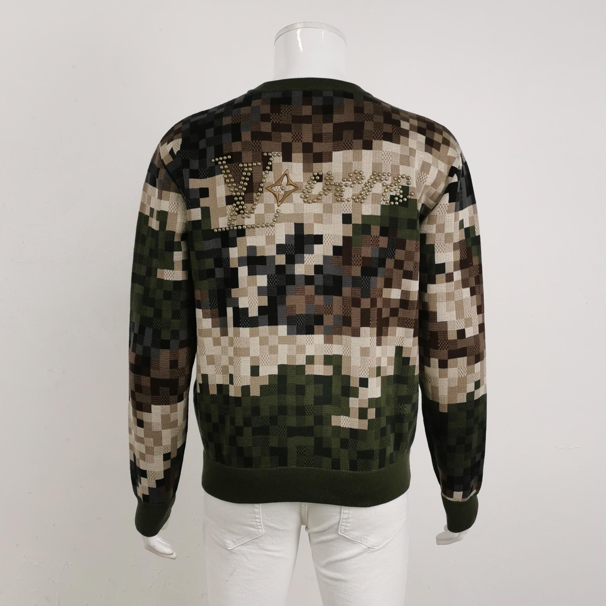 Louis Vuitton Louis Vuitton S Size Pixel Pattern Crewneck Sweater Size US S / EU 44-46 / 1 - 3 Thumbnail