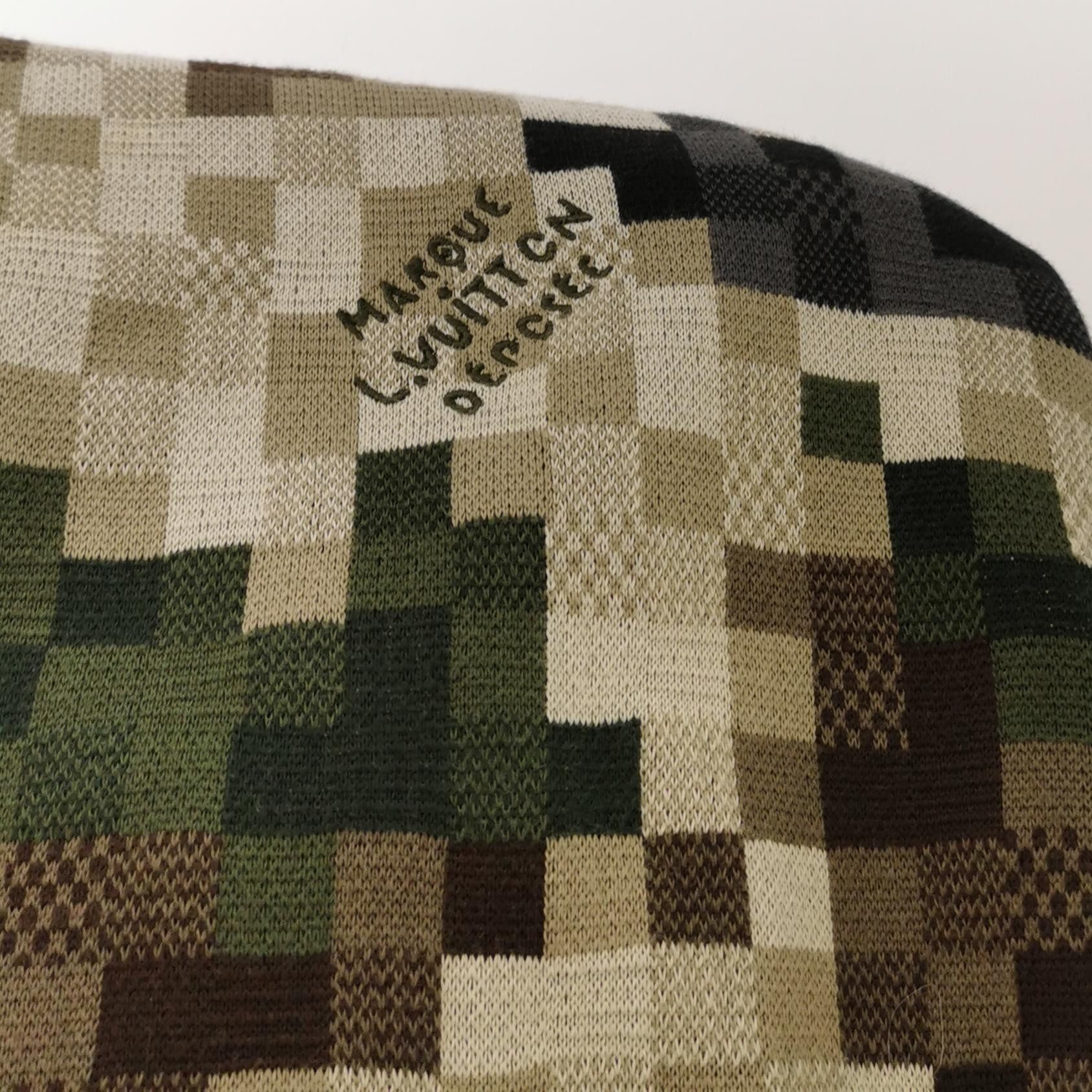 Louis Vuitton Louis Vuitton S Size Pixel Pattern Crewneck Sweater Size US S / EU 44-46 / 1 - 5 Thumbnail
