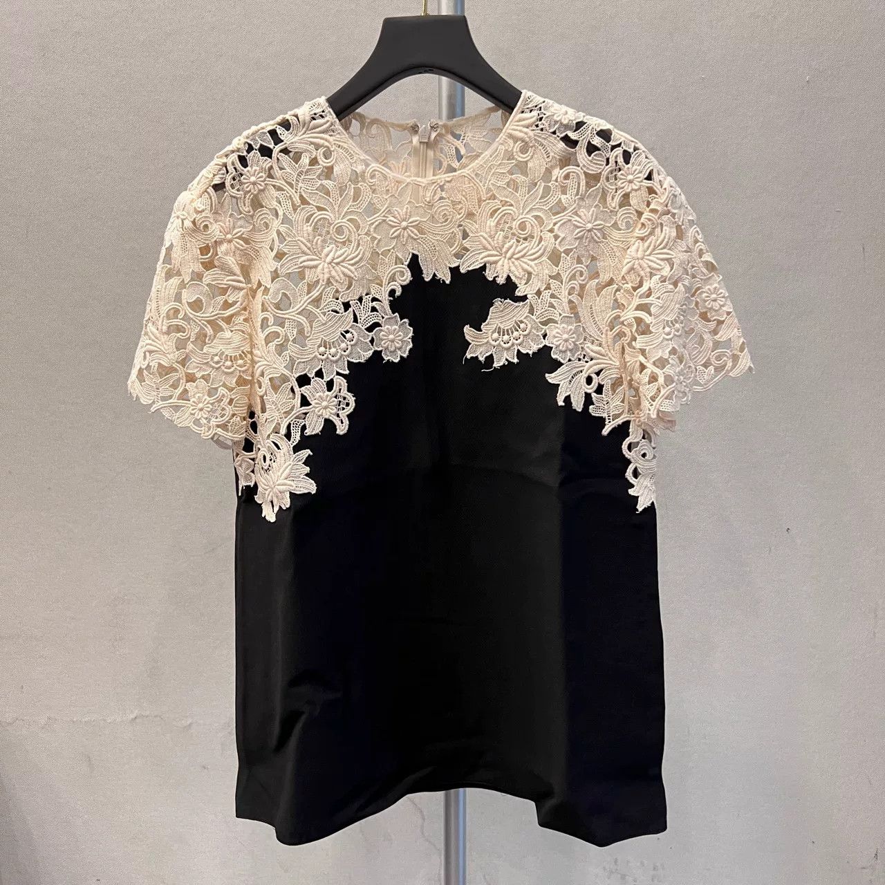 Valentino Valentino Silk Wool Lace Short Sleeve Size US M / EU 48-50 / 2 - 3 Thumbnail