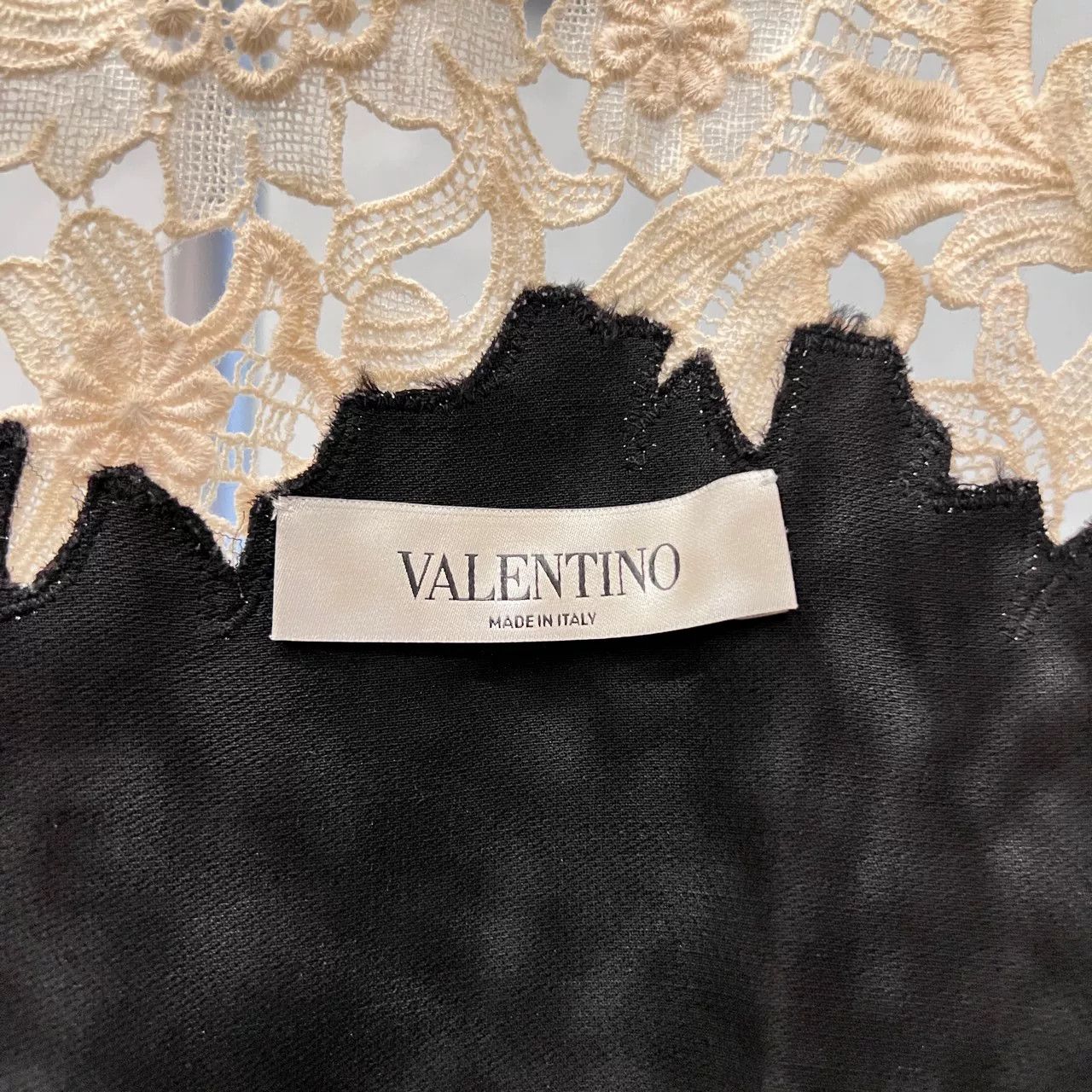 Valentino Valentino Silk Wool Lace Short Sleeve Size US M / EU 48-50 / 2 - 6 Thumbnail