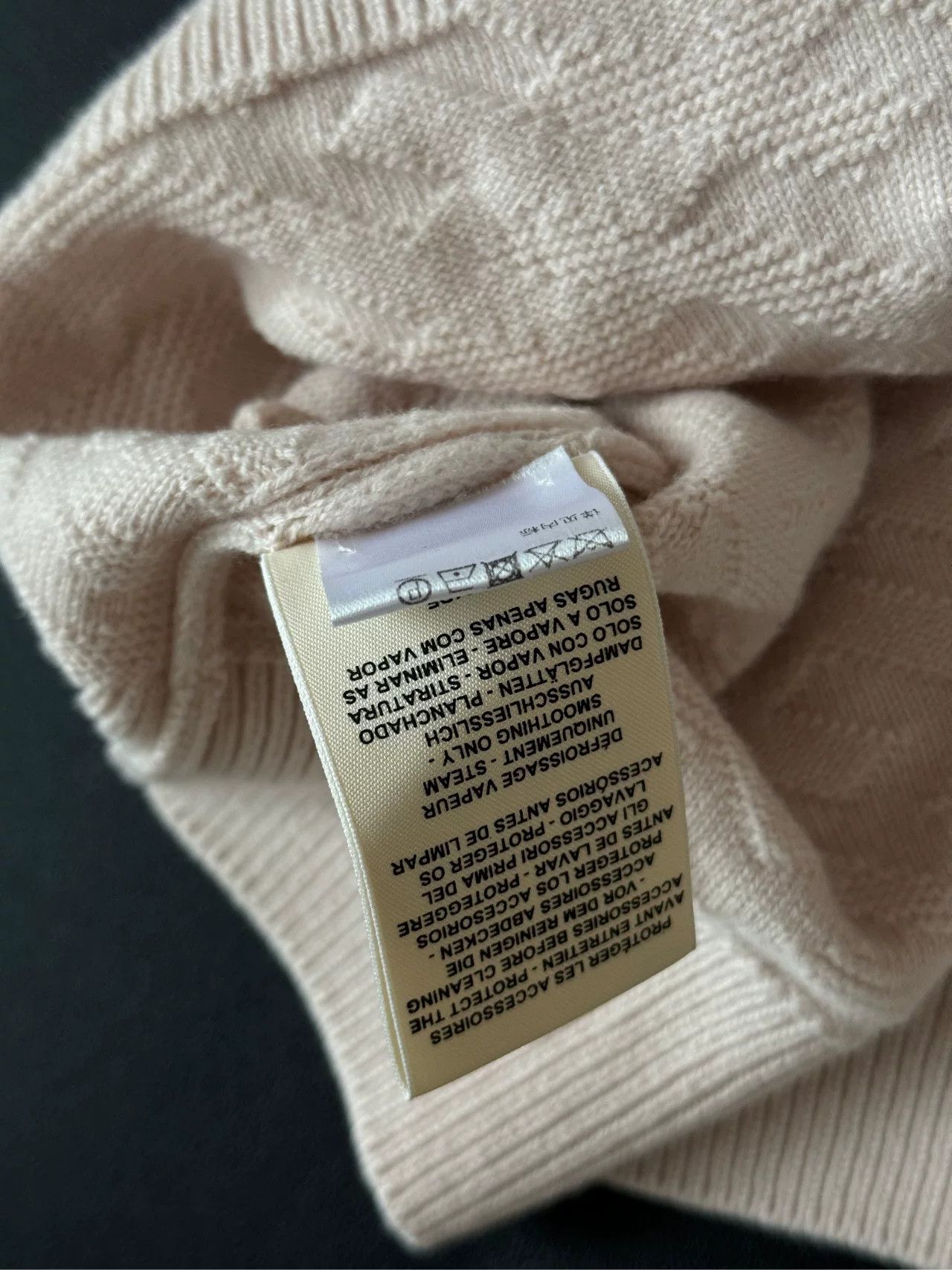 Hermes Hermes Light Pink Cashmere Coat Size US S / EU 44-46 / 1 - 7 Thumbnail
