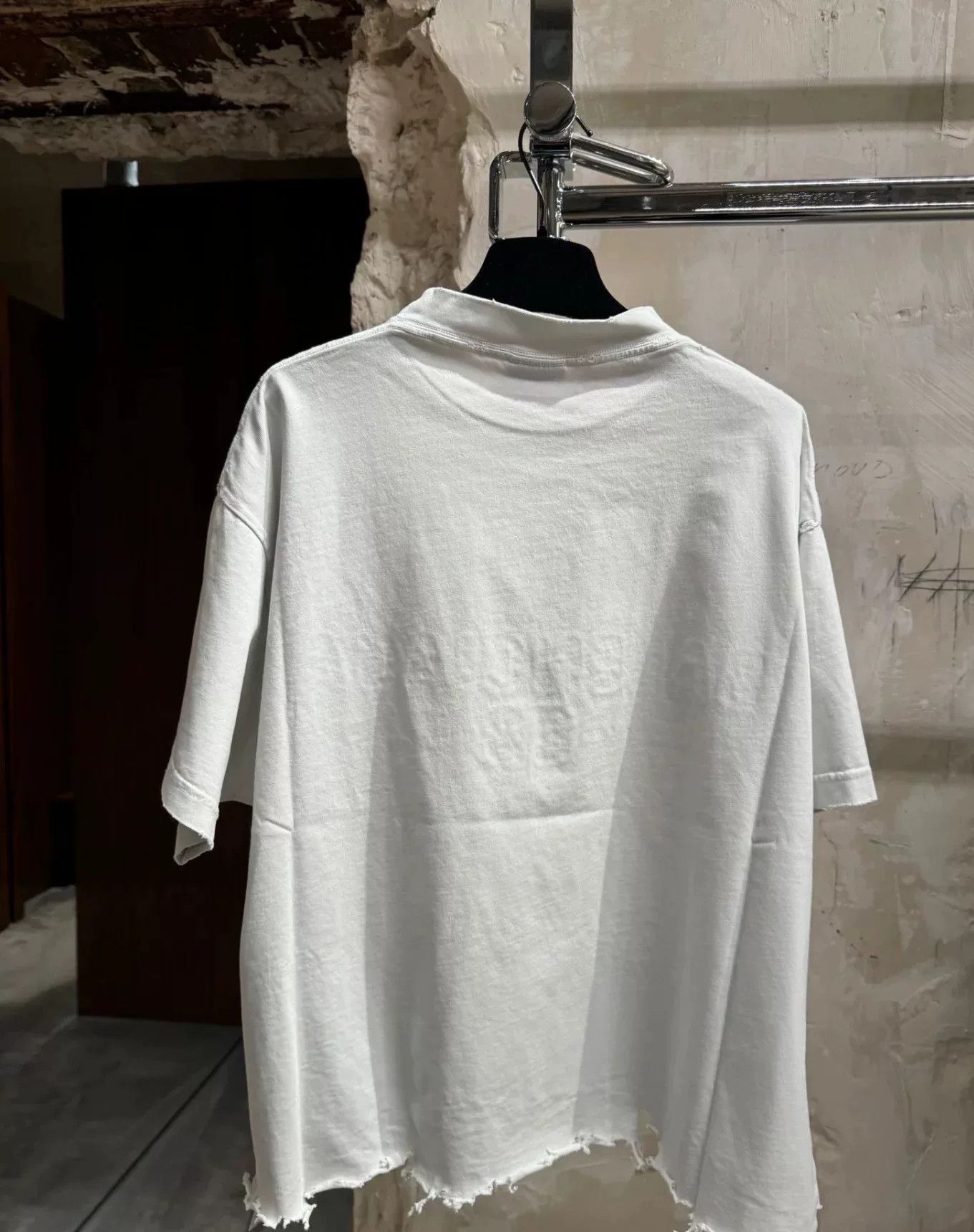 Balenciaga Balenciaga 25SS Short Sleeve T-shirt Size US M / EU 48-50 / 2 - 2 Thumbnail