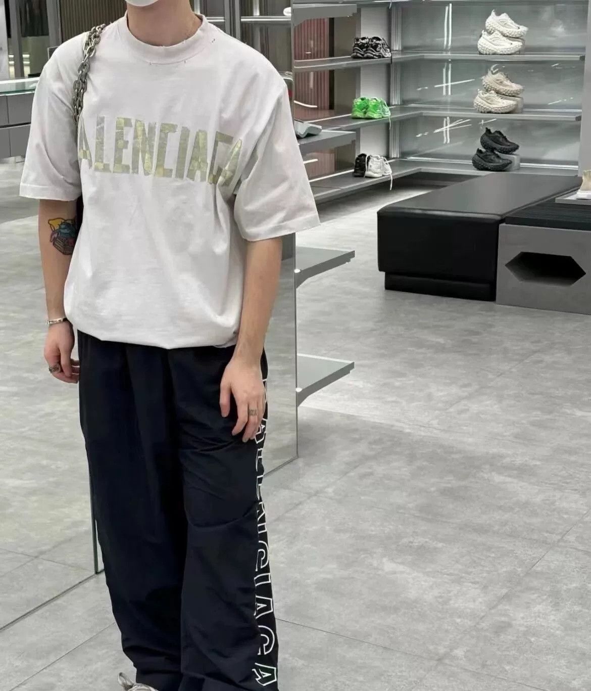 Balenciaga Balenciaga 24SS White Tape Short Sleeve T-shirt Size US L / EU 52-54 / 3 - 9 Thumbnail