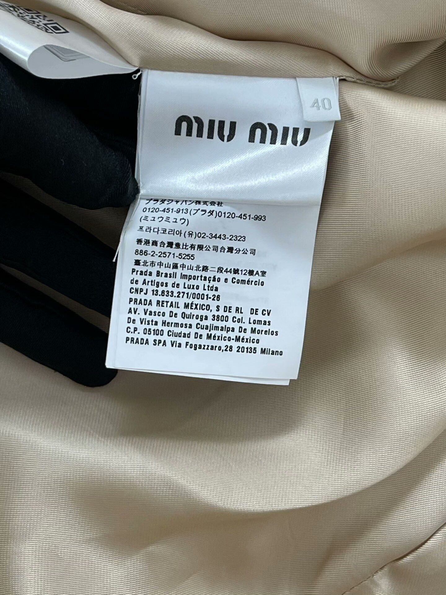 Miu Miu miumiu embellished outerwear coat for women Size US M / EU 48-50 / 2 - 7 Thumbnail