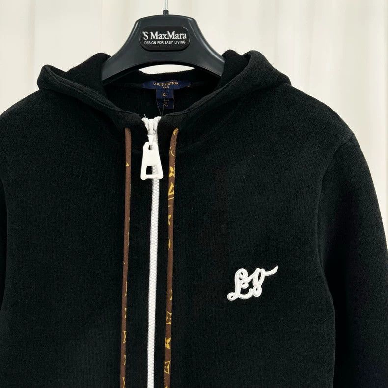 Louis Vuitton Louis Vuitton Velvet Zip Hoodie Size US XS / EU 42 / 0 - 3 Thumbnail